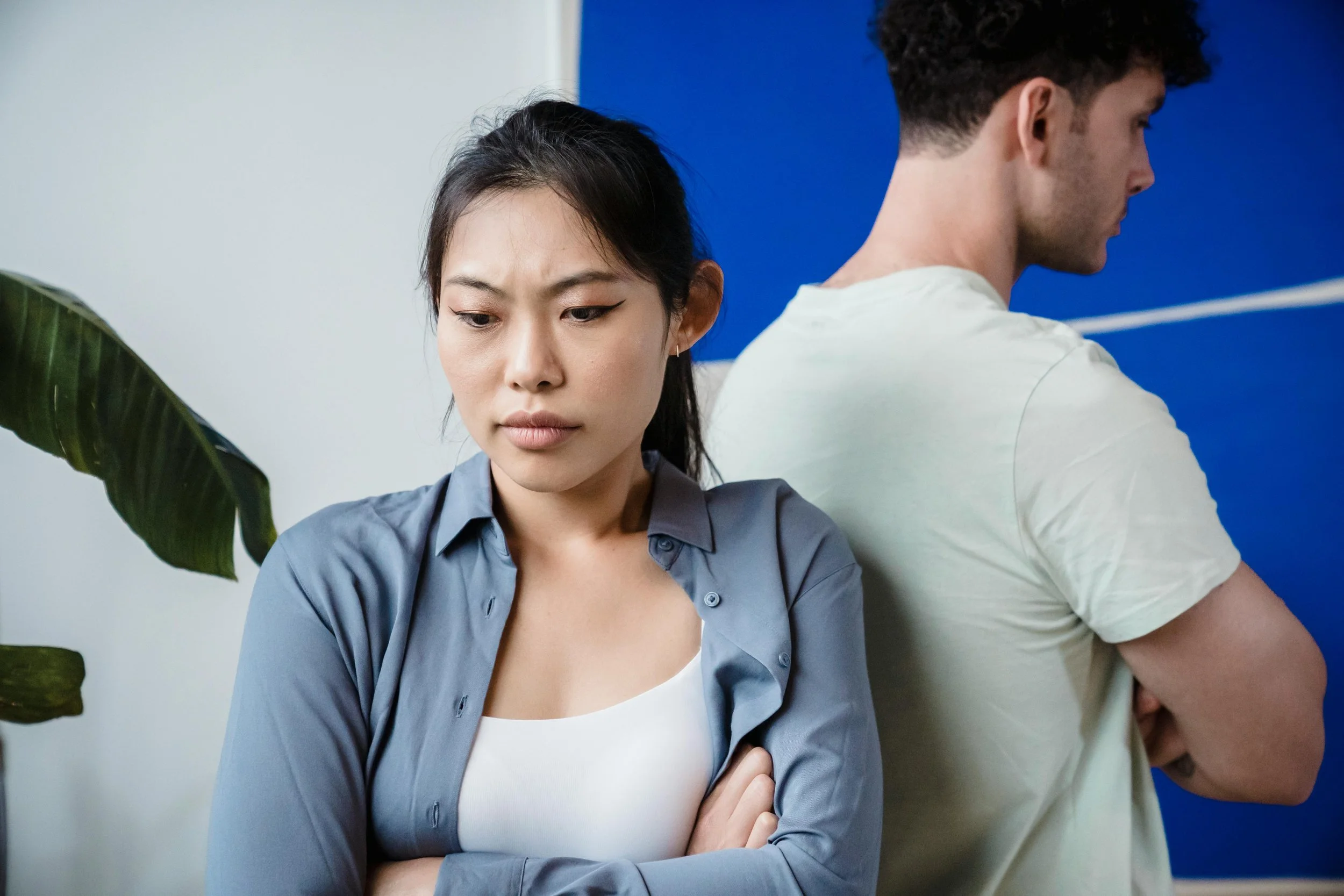 Couple in Virginia therapy discussing avoidant attachment