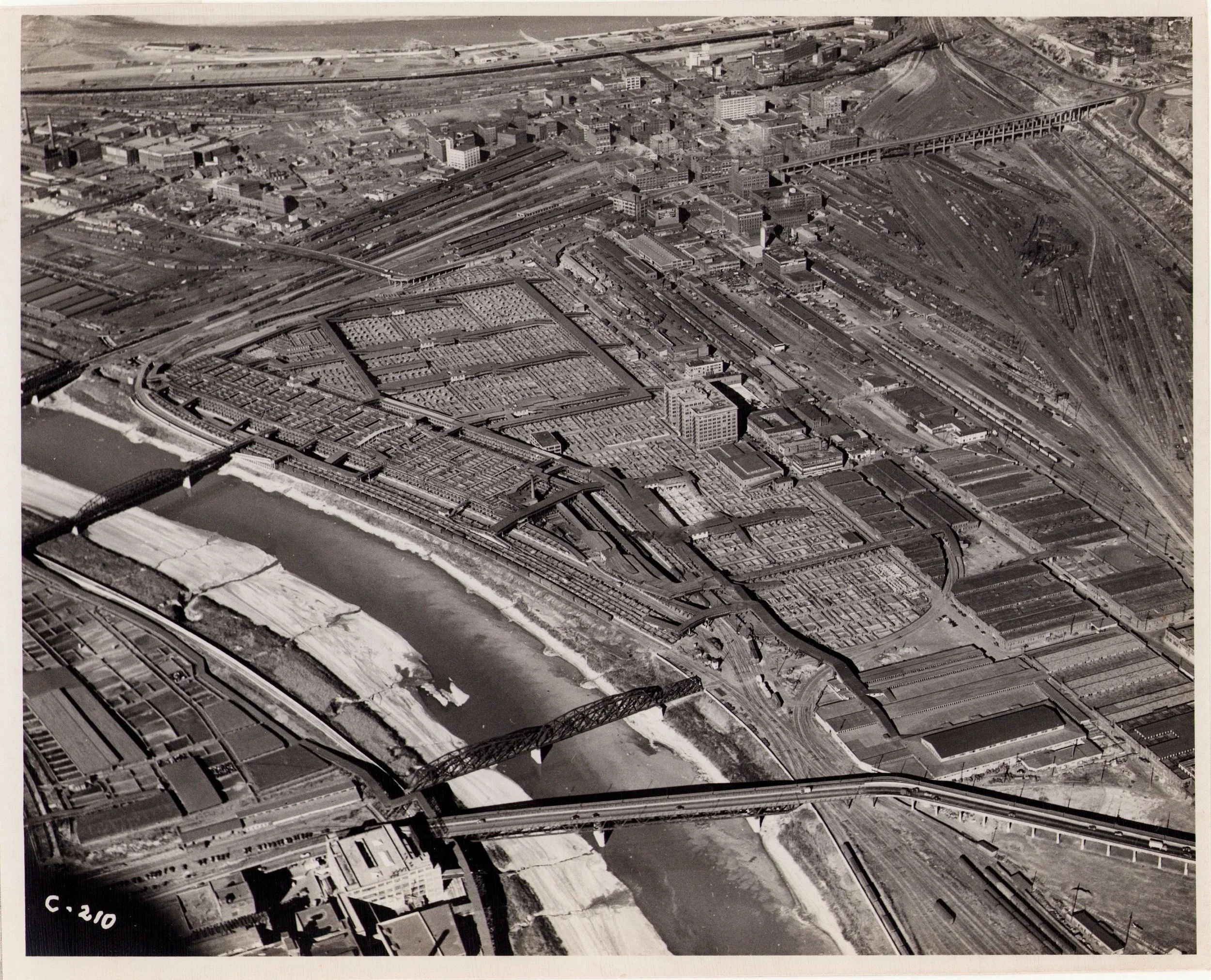 Kansas-City-Stock-Yards_Live-Stock-Exchange_West-Bottoms_Historic-Image_001.jpg