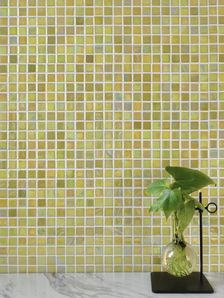 NN_Yellow Irifescent detail.png