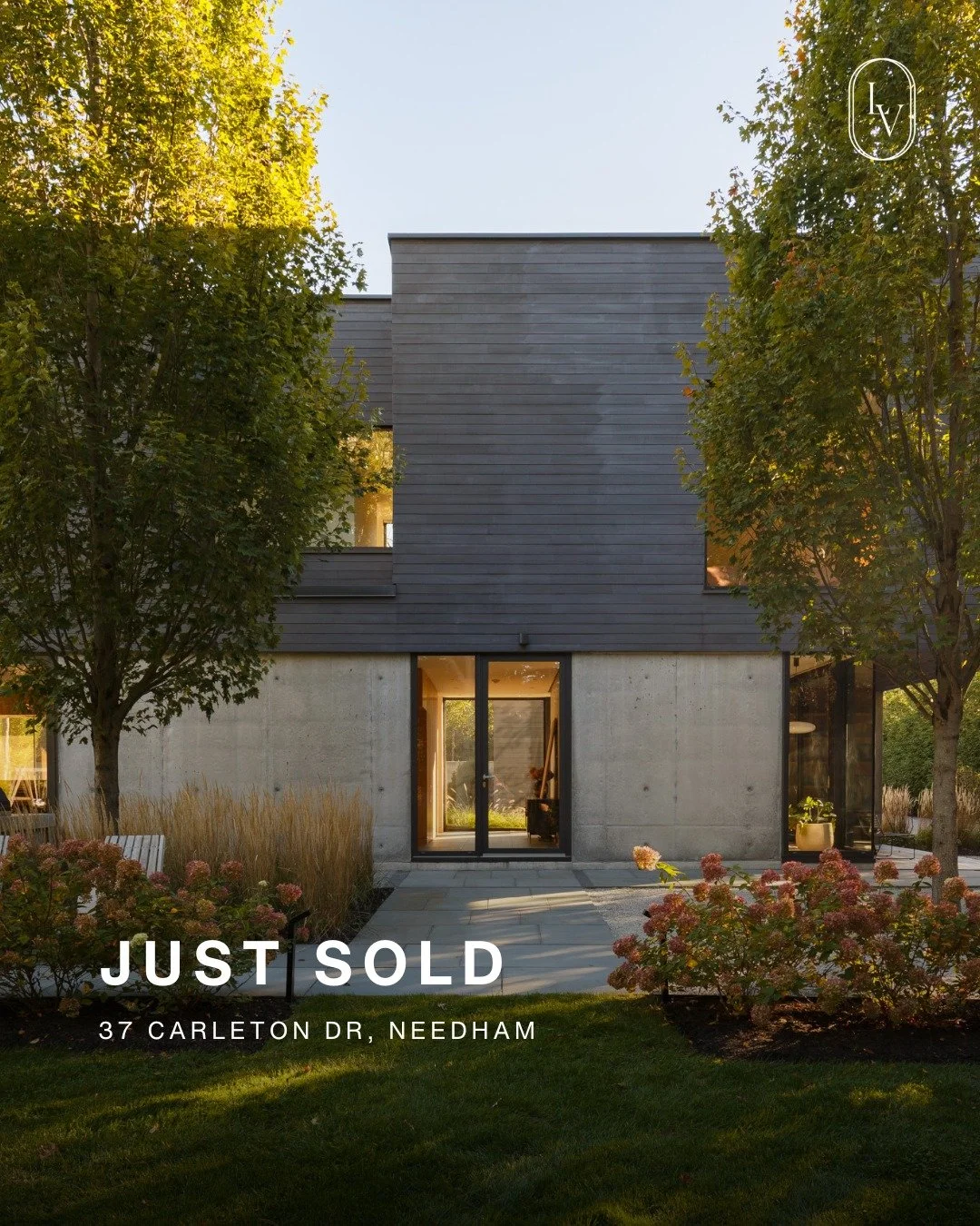 SOLD ✨

📍 37 Carleton Drive, Needham

A special property from start to finish. This one-of-a-kind, completely custom home showcasing exceptional craftsmanship has traded.

Congratulations to my sellers and the new buyers. @suzandco, a pleasure worki
