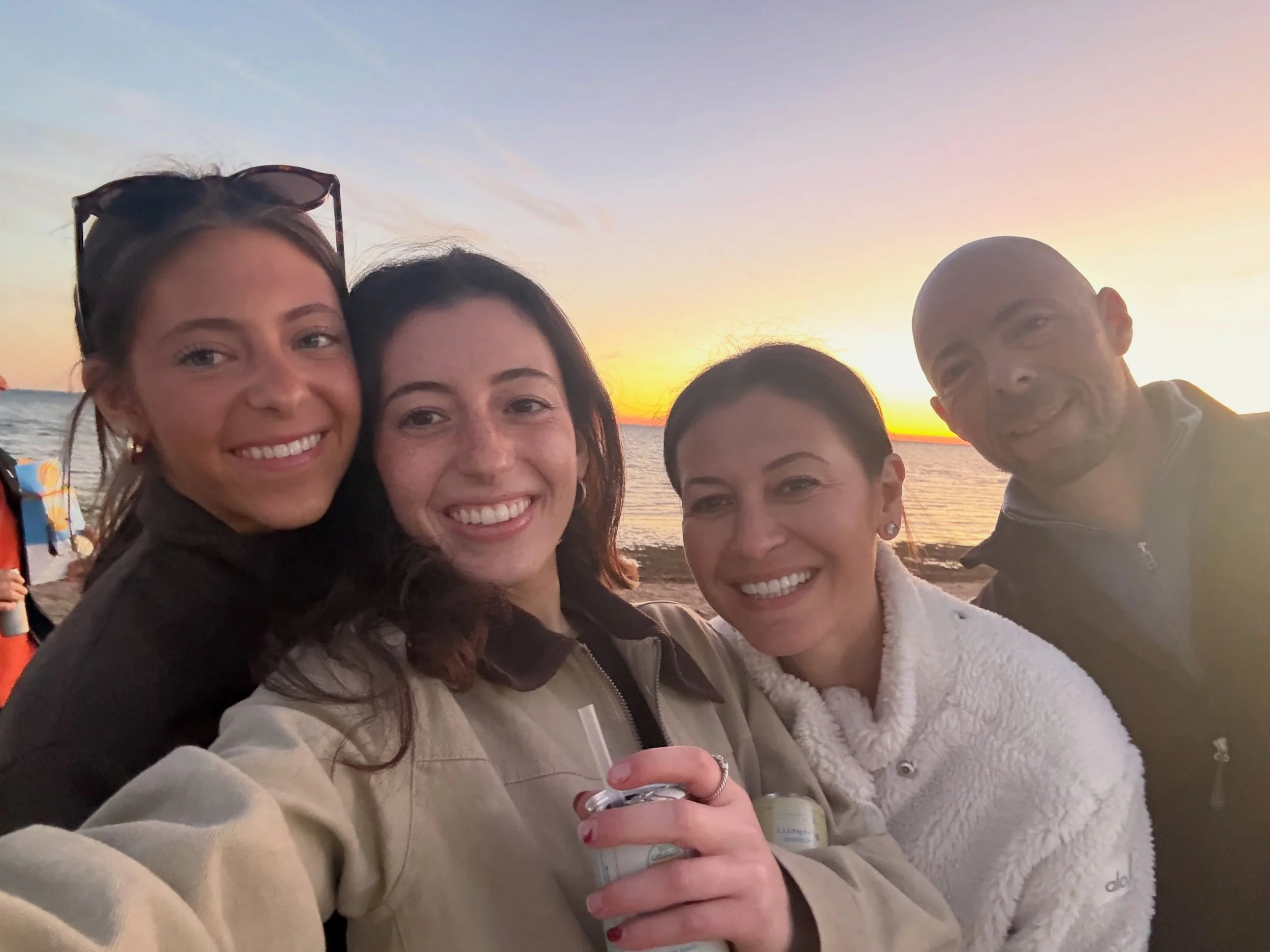 A little family time at Fairfield ❤️🤍 
So good to be back with our girls🦌🦌!