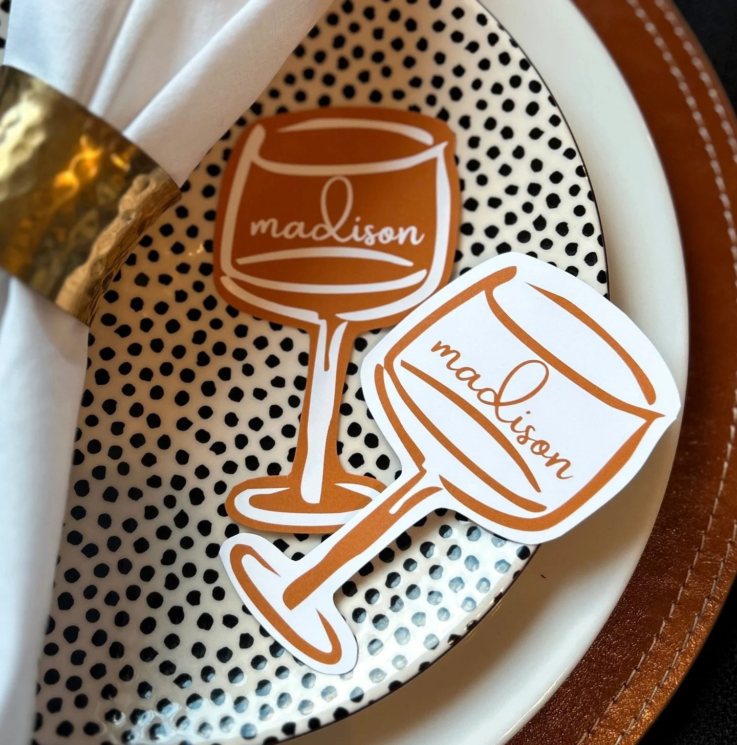 We&rsquo;ve launched digital downloads in our Etsy shop!! 
.
These are so easy and great if you need place cards, menus or invites! And the best part - it&rsquo;s instant!! 
.
Once you purchase, you download the template and edit all text to your lik