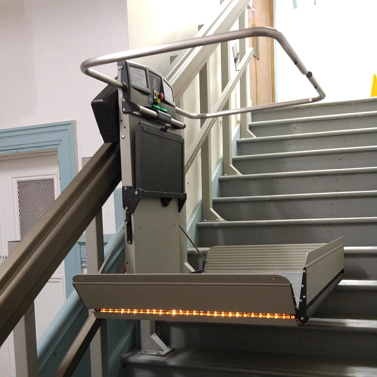 Everything You Need to Know About Inclined Platform Lifts