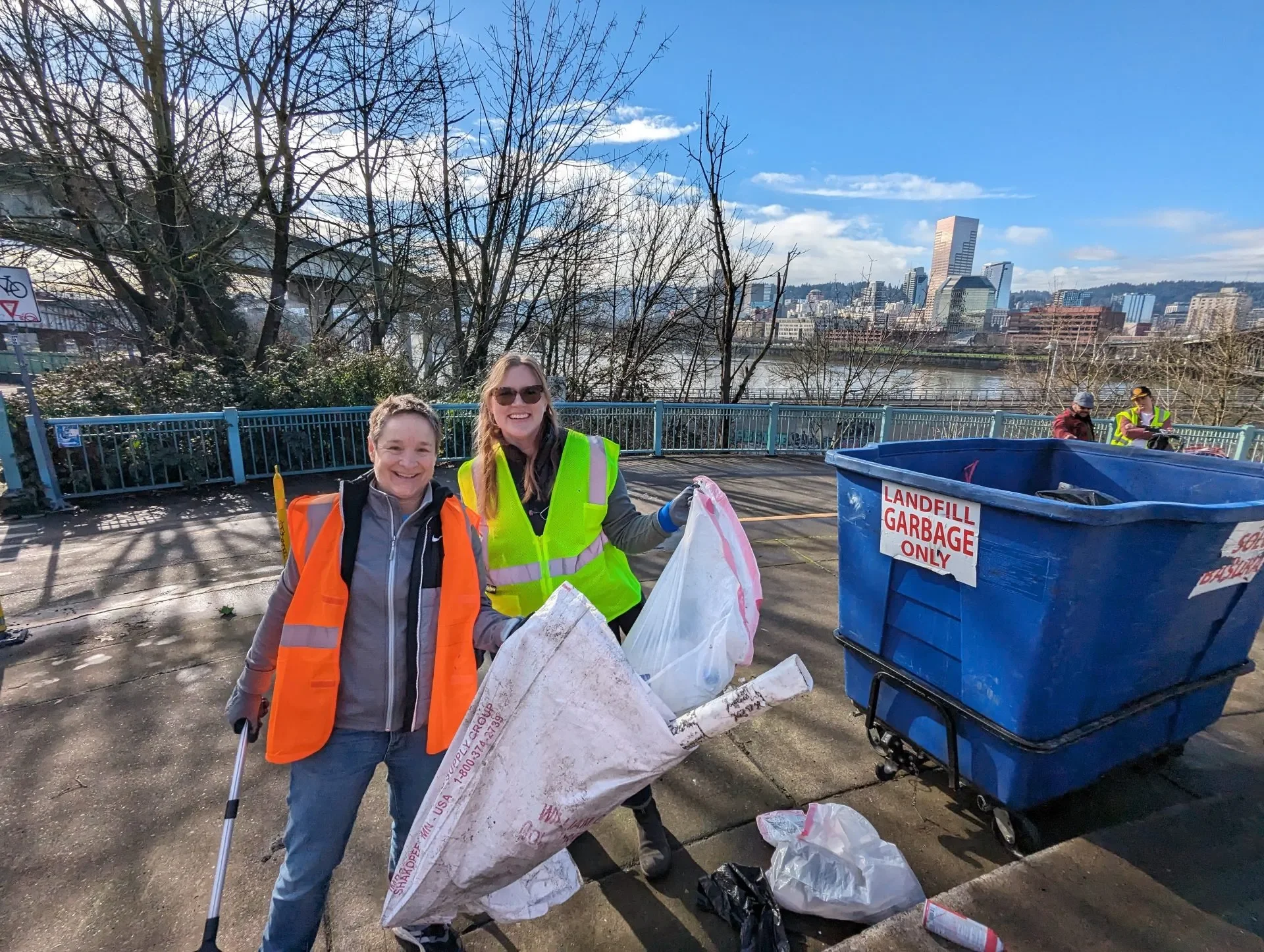 Peace Memorial Park / Lloyd EcoDistrict Cleanup – January