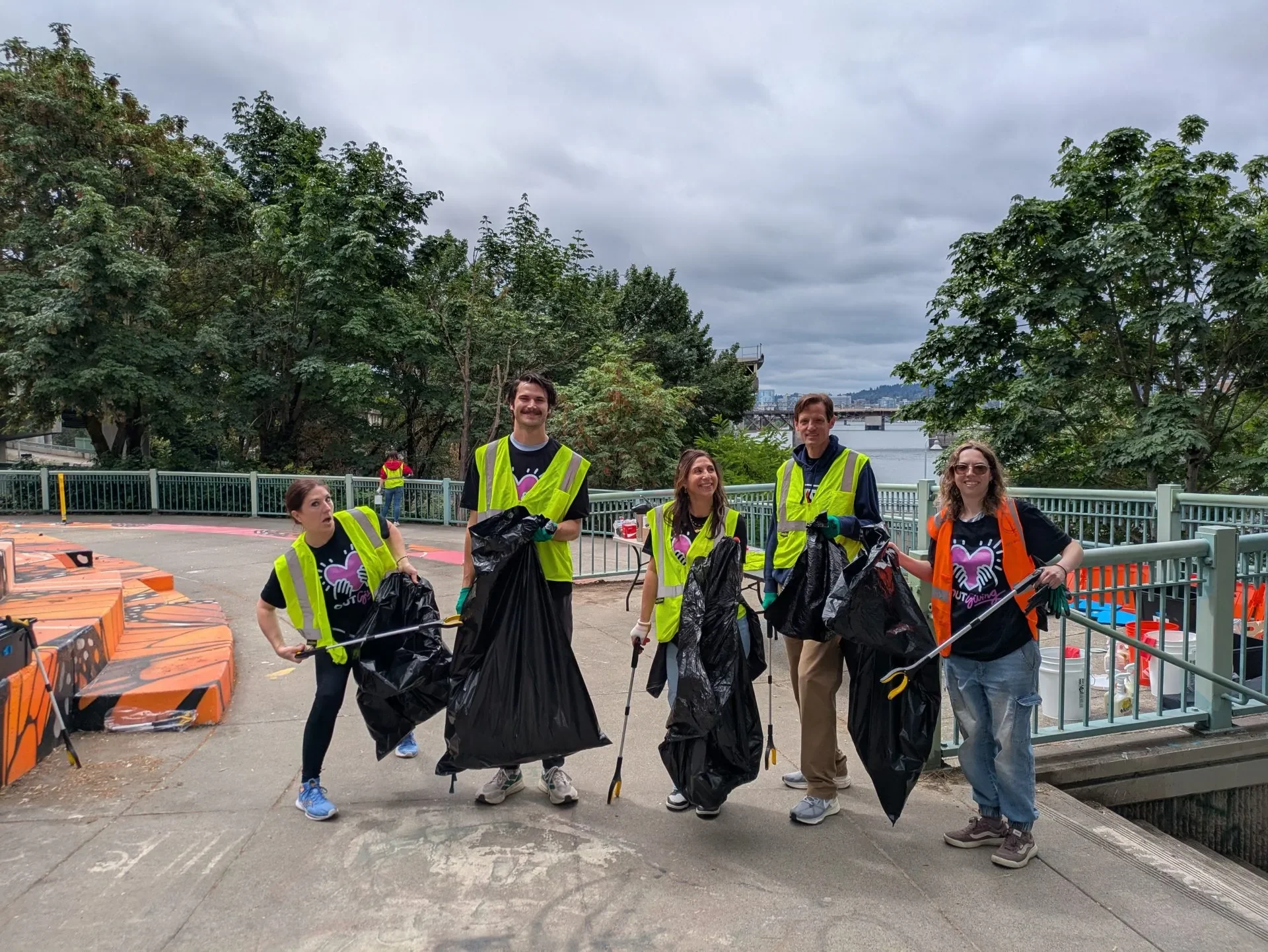 Peace Memorial Park / Lloyd EcoDistrict June Cleanup