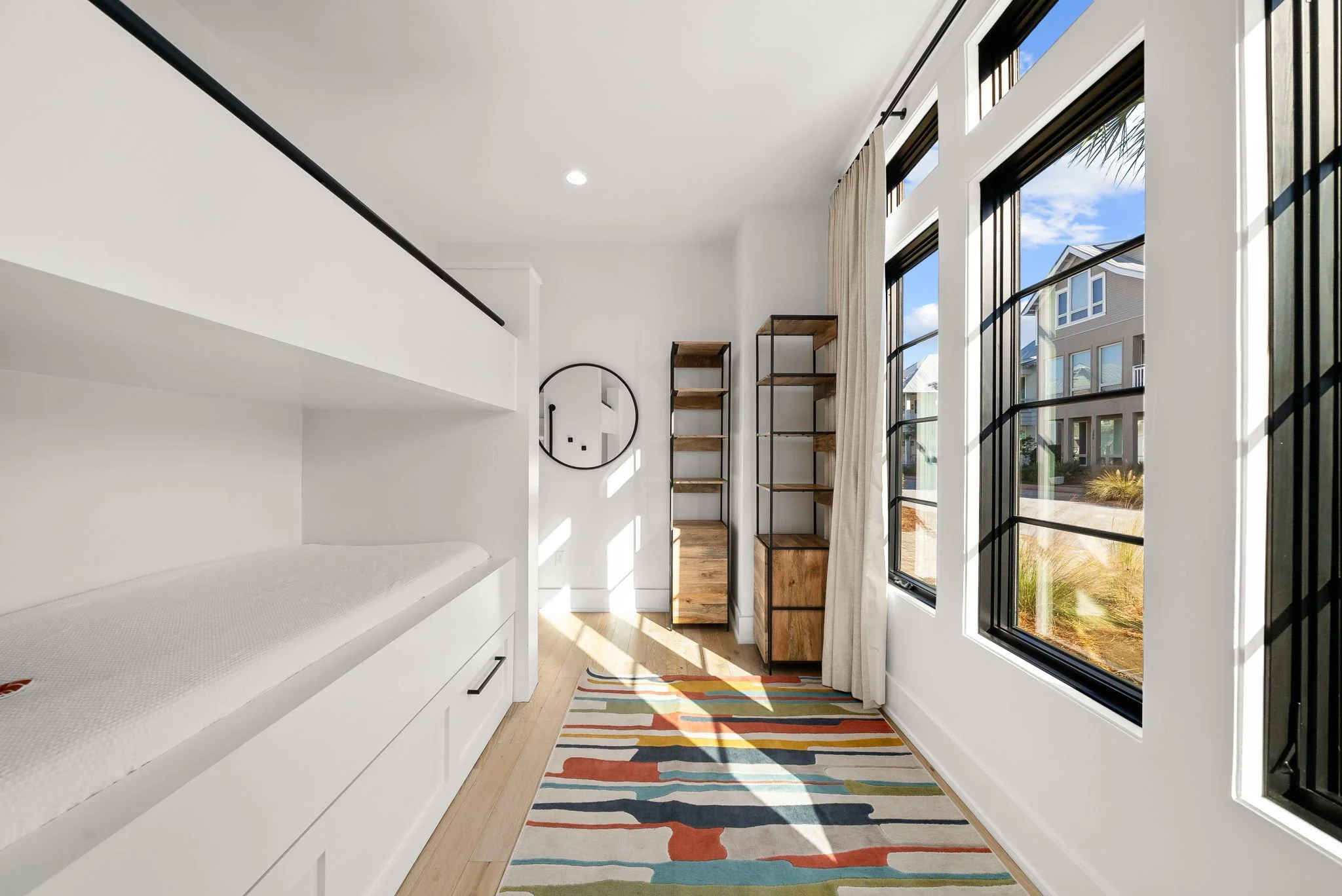 5-web-or-mls-373 Cypress Dr -05.jpg