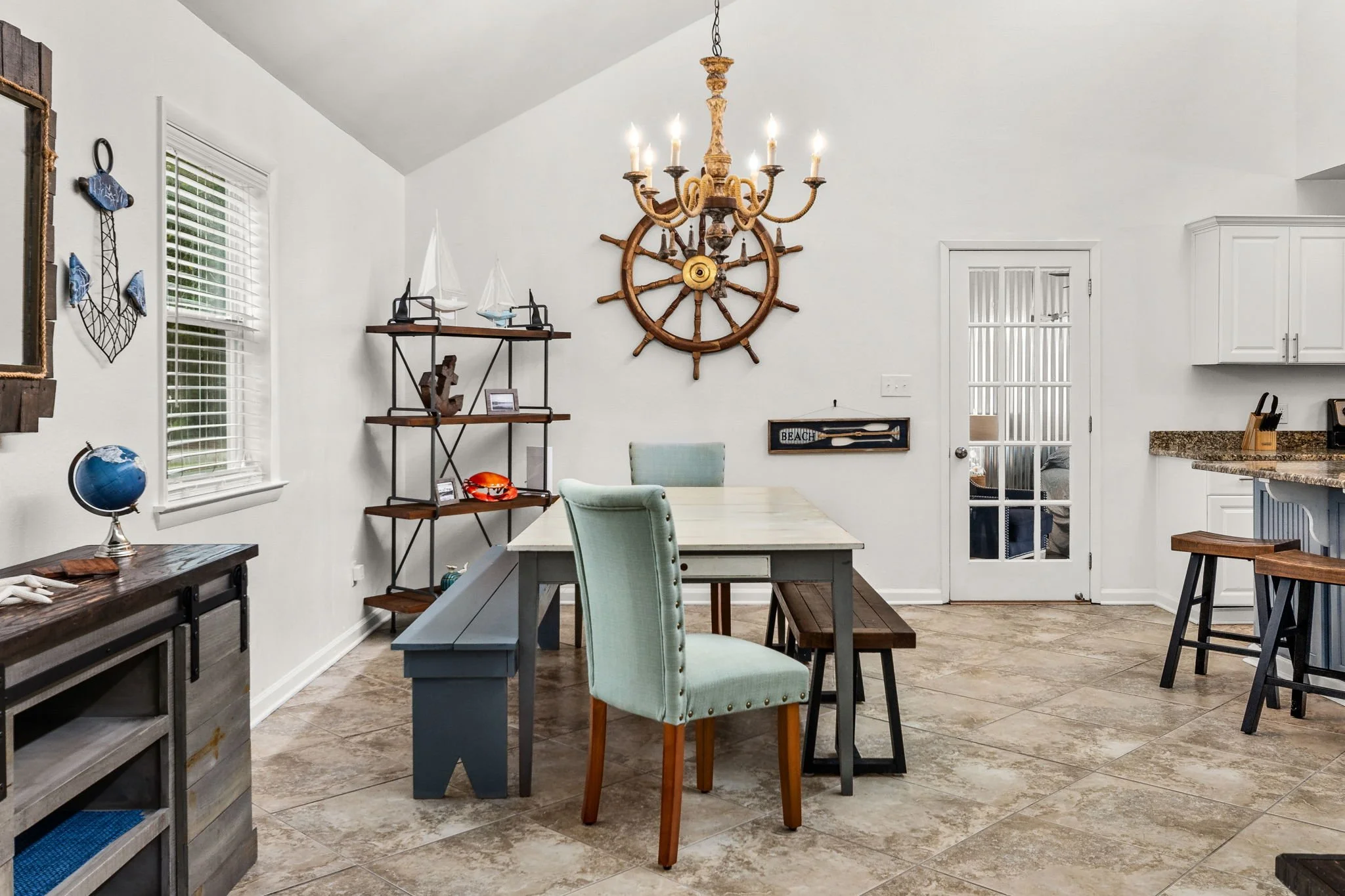 18-web-or-mls-PANHANDLE - 93 BEACH DR N - 12.jpg