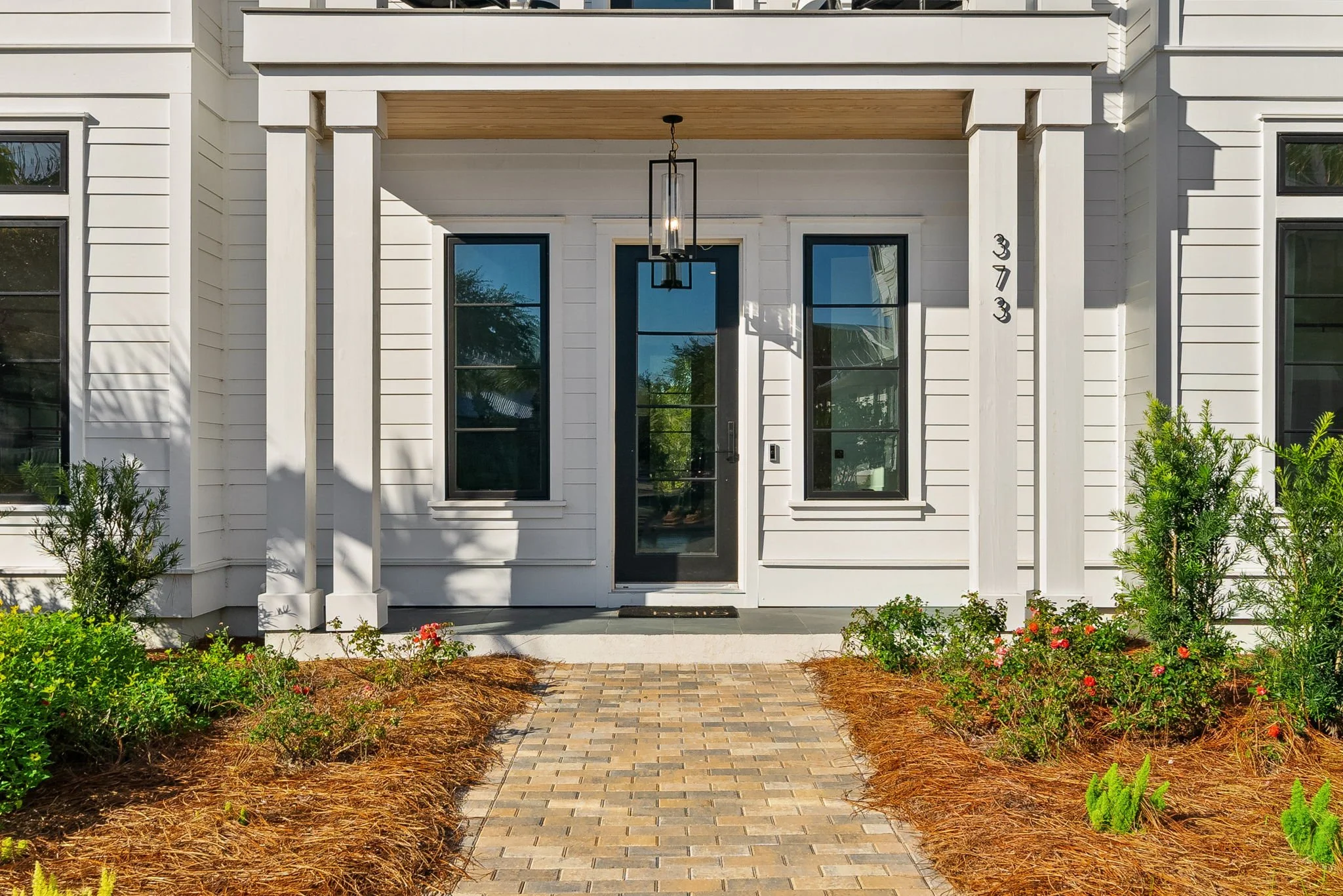 3-web-or-mls-373 Cypress Dr -03.jpg