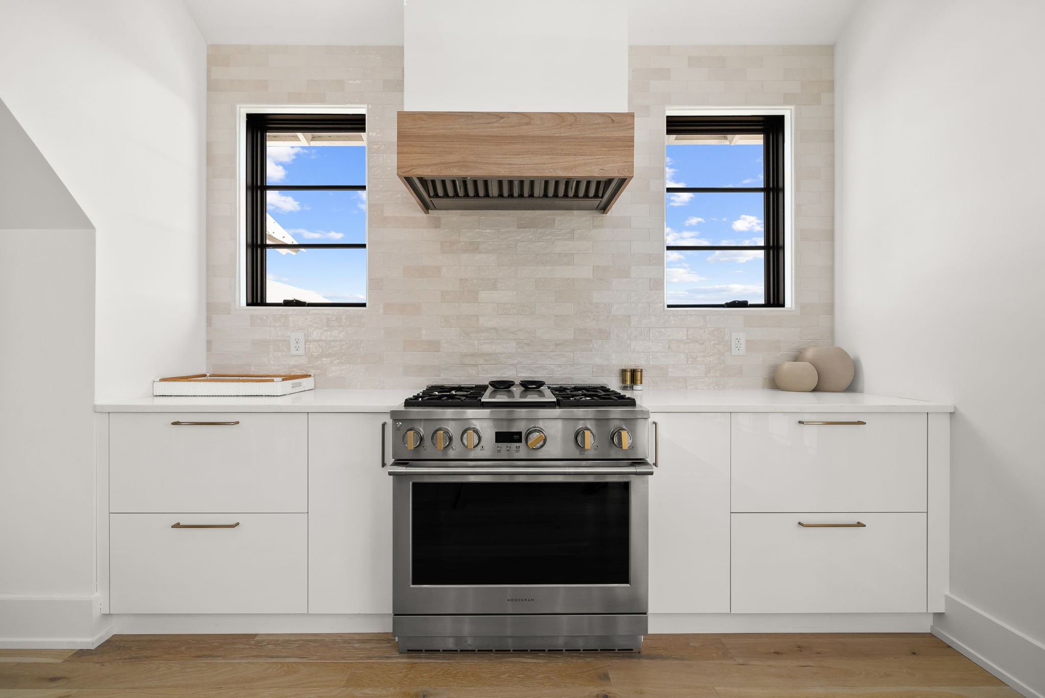 49-web-or-mls-373 Cypress Dr -49.jpg