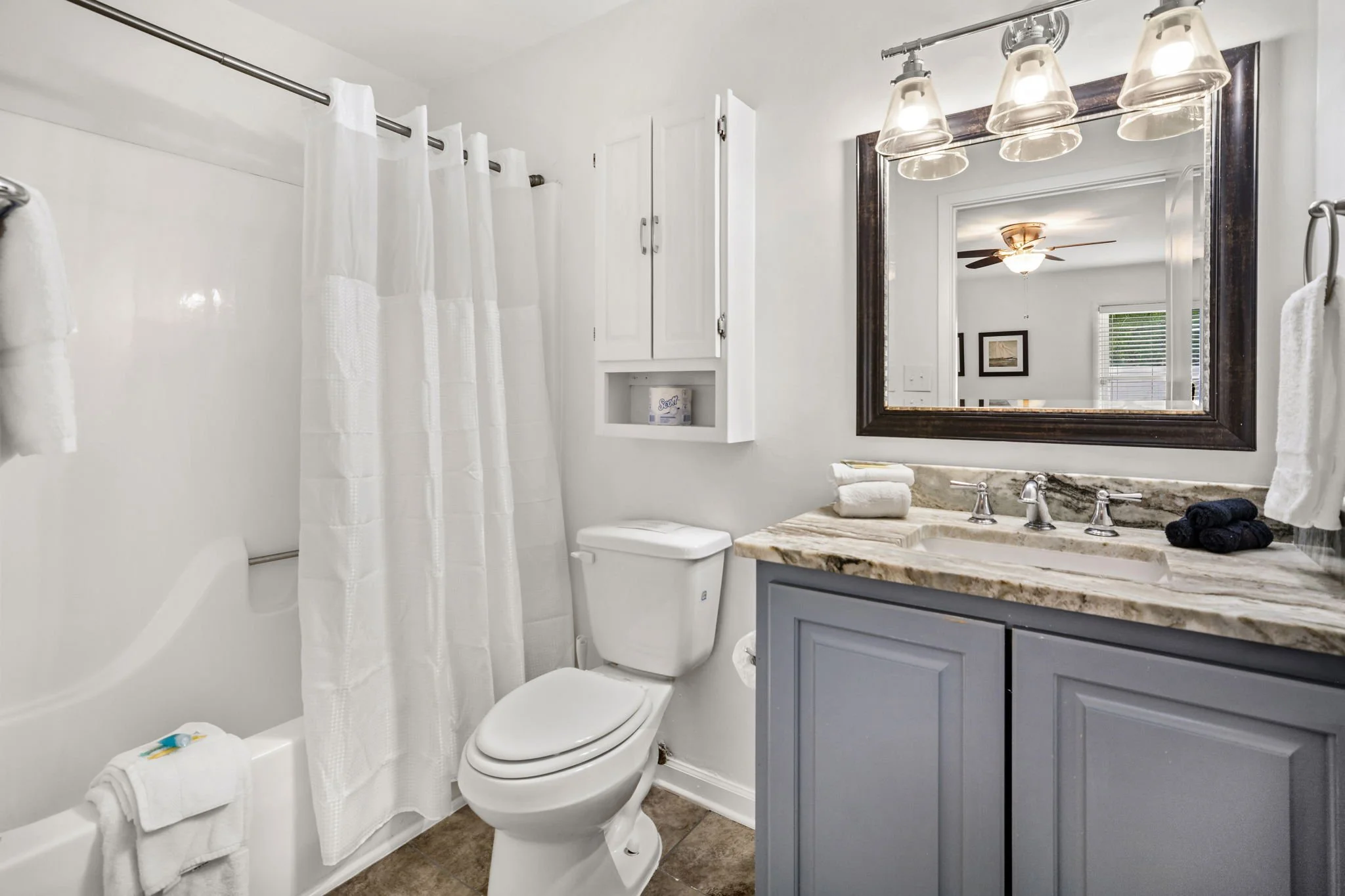 23-web-or-mls-PANHANDLE - 93 BEACH DR N - 16.jpg