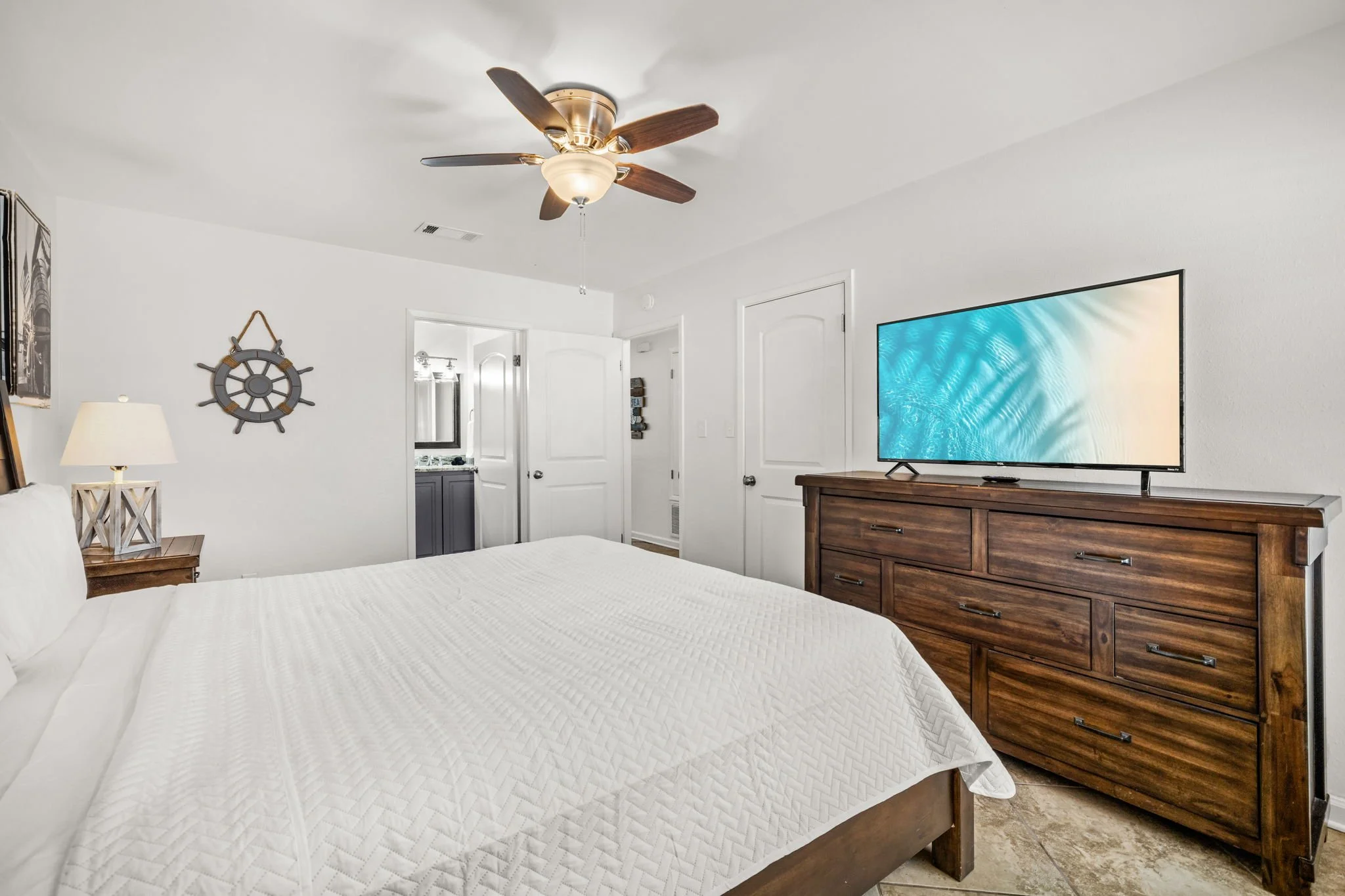 22-web-or-mls-PANHANDLE - 93 BEACH DR N - 15.jpg