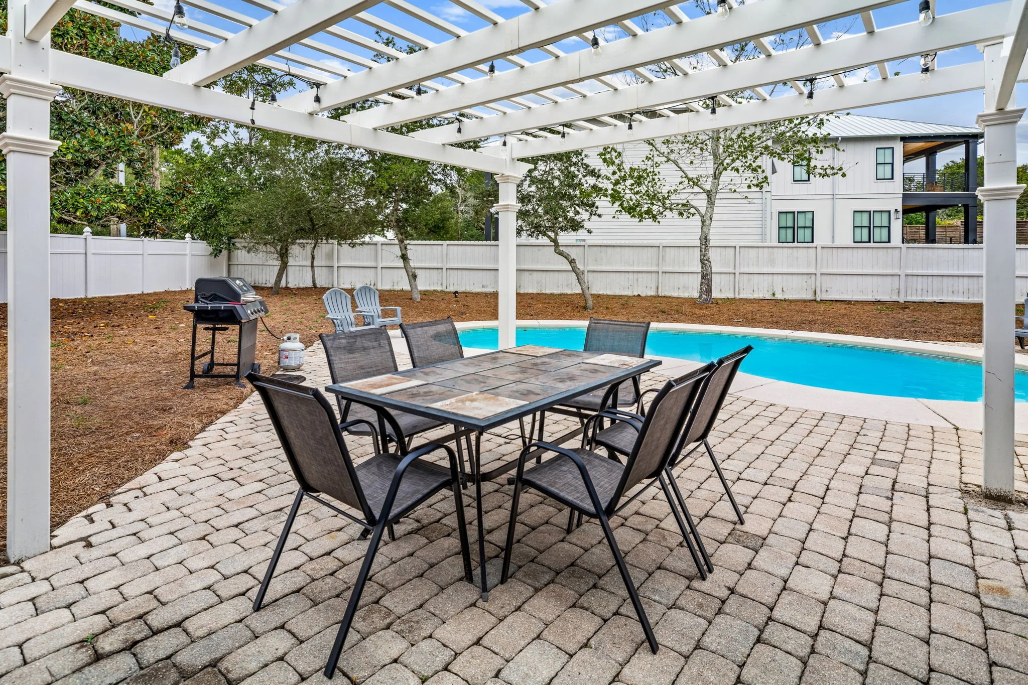 41-web-or-mls-PANHANDLE - 93 BEACH DR N - 34.jpg