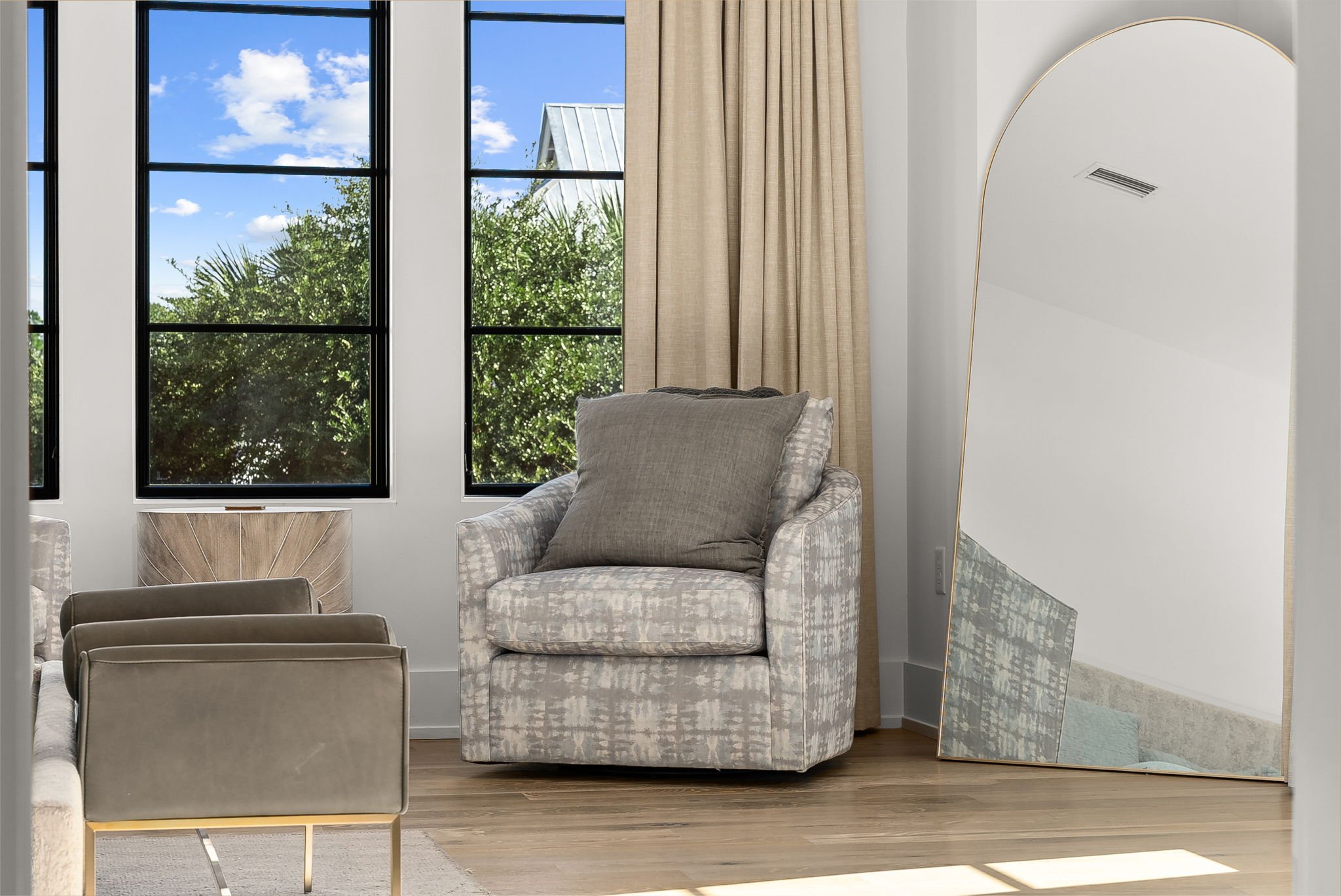 21-web-or-mls-373 Cypress Dr -21.jpg