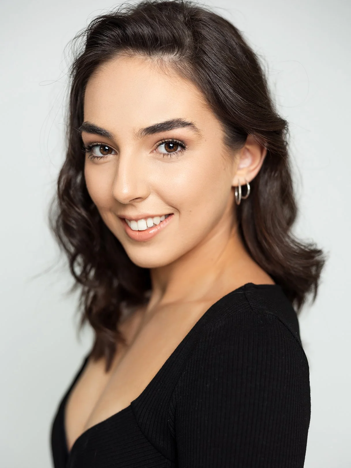 Tahlia+Furness+-+Headshot.png