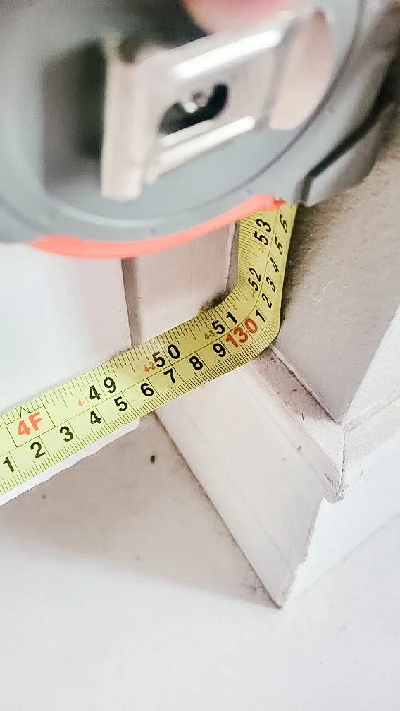 When your social media mgr (my niece) tells me to tape a measuring tape to my phone, I’m going to tape a measuring tape to my phone 📏 👷🏼‍♀️
Happy Friday!