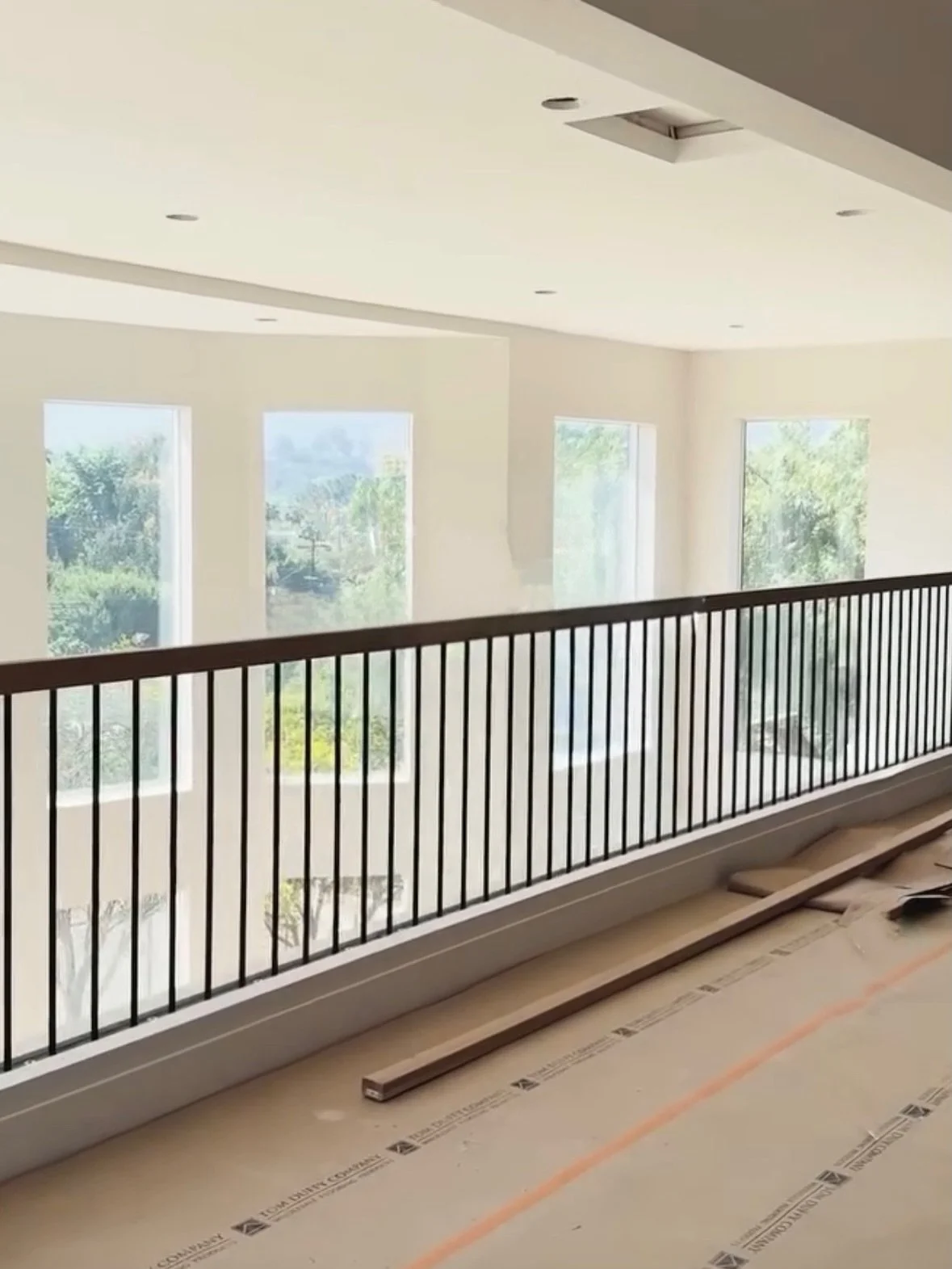 Imagine coming home to this every night ✨

. . . . 

#ElleMacqueInteriors 
Montgomery County Interior Designer, DMV Interior Designer, Washington DC Interior Designer, Virginia Interior Designer, 
#InteriorDesignStudio #LuxuryDesignDetails #PaintTren