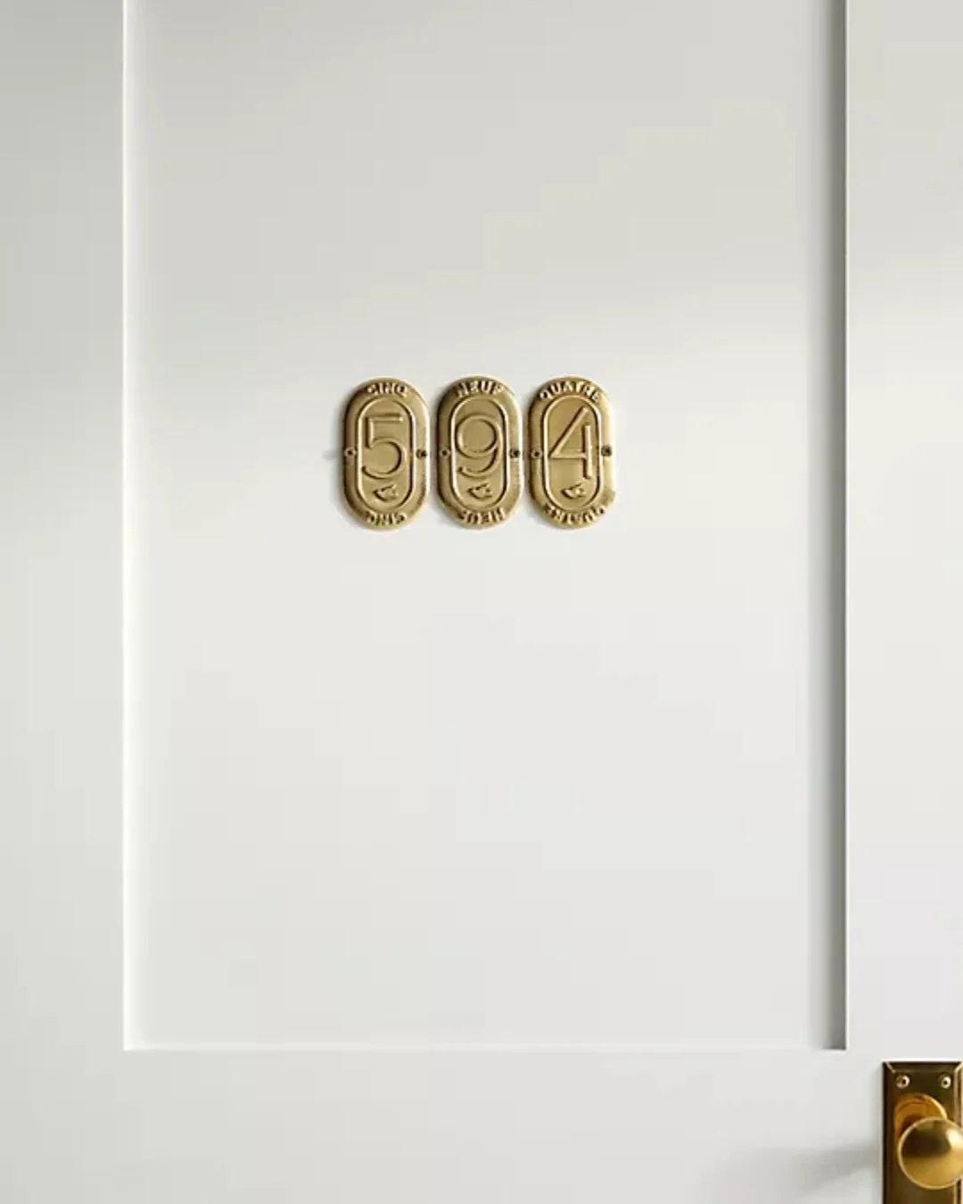 🌱 Refreshed Metal Alternatives For Your Next Renovation

Swipe to see some timeless finishes that feel curated, not mass-produced:

✖︎ Instead of brushed or satin brass &rarr; choose unlacquered brass or aged brass. Brushed finishes can feel flat. U