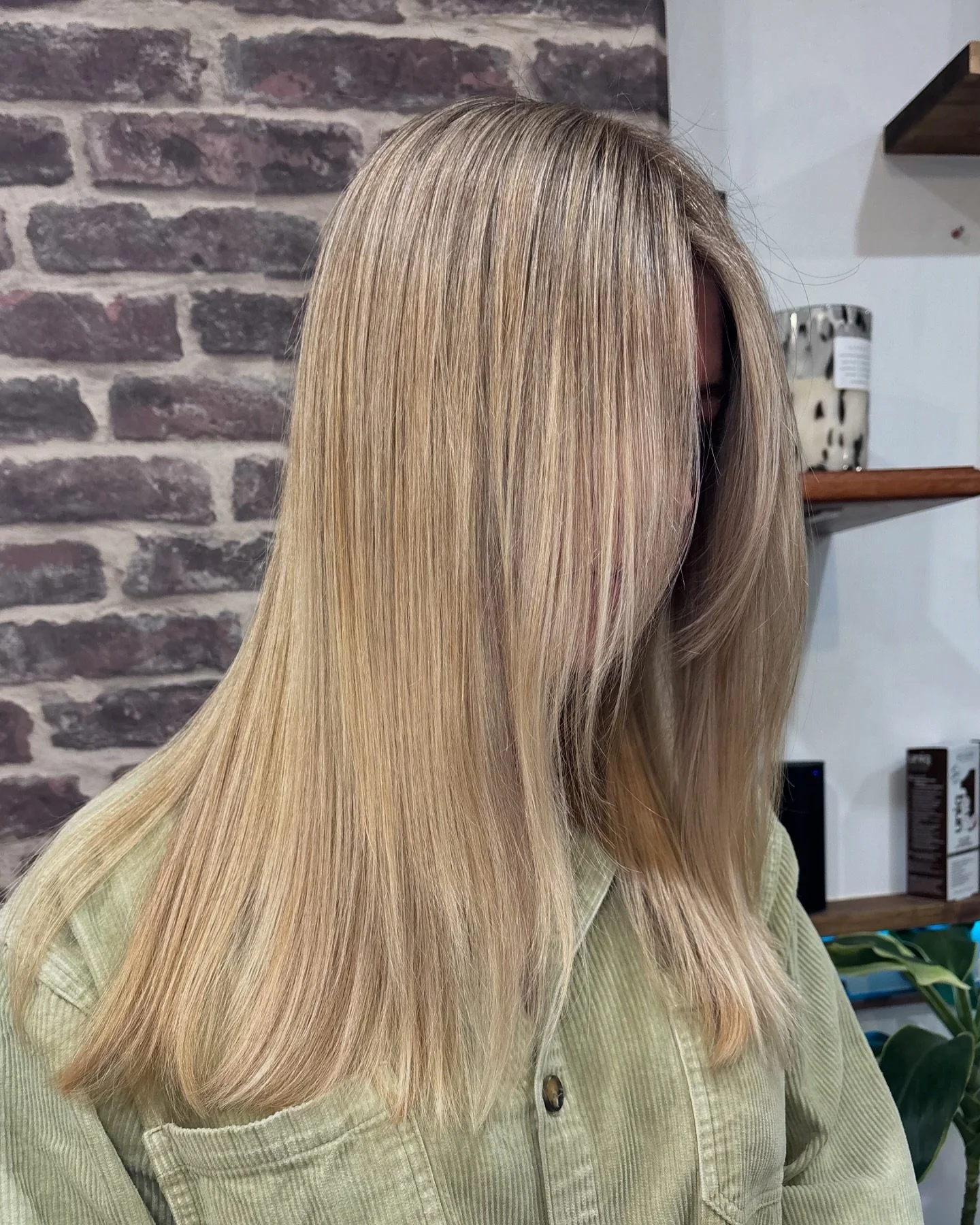 I have loved my new home in Manly! How stunning is this blonde we did for @brontemilligann 😻😻