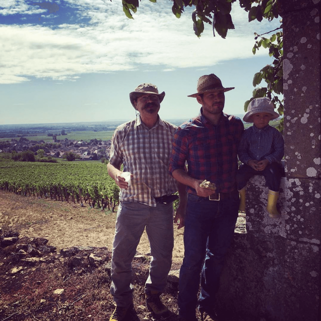 generation-rocault-un-savoir-au-travers-des-siecles-domaine-rocault-saint-romain-1024x1024.png