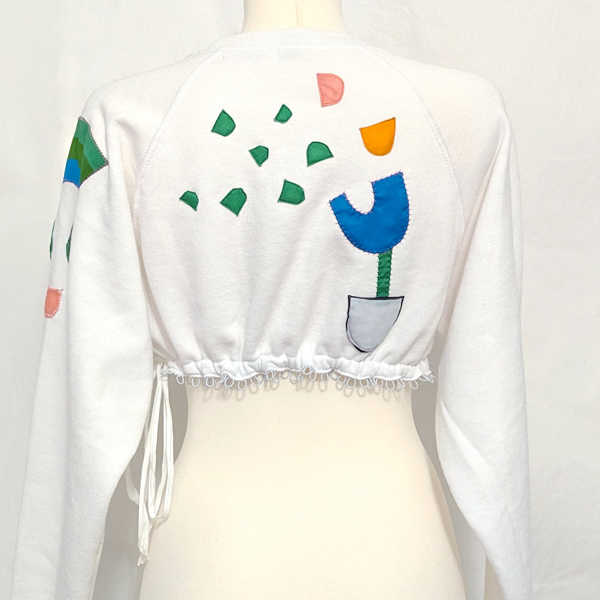 ncreatrix-patch-sweater-cropped-back.jpeg