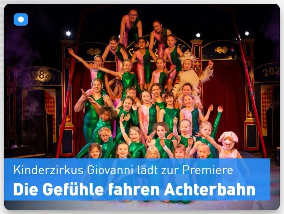 Aufgepasst👆Heute fahren unsere Artisten Achterbahn in der &Uuml;stra 🚃 Jetzt noch schnell Tickets sichern f&uuml;r unsere Premiere am Freitag!!! www.kinderzirkus-giovanni.de 🎪