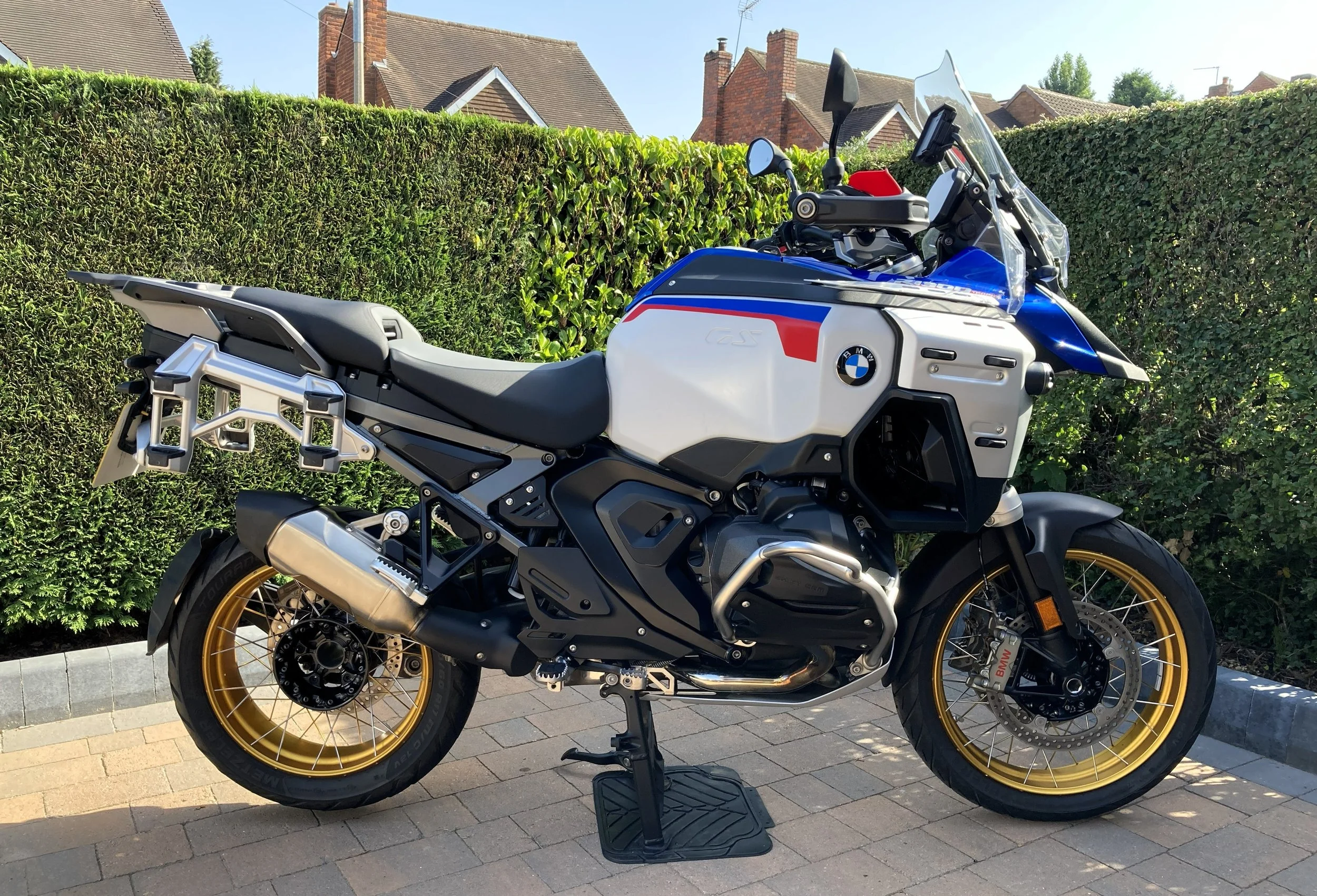 *SOLD* 2025 BMW R1300 GSA Trophy TE