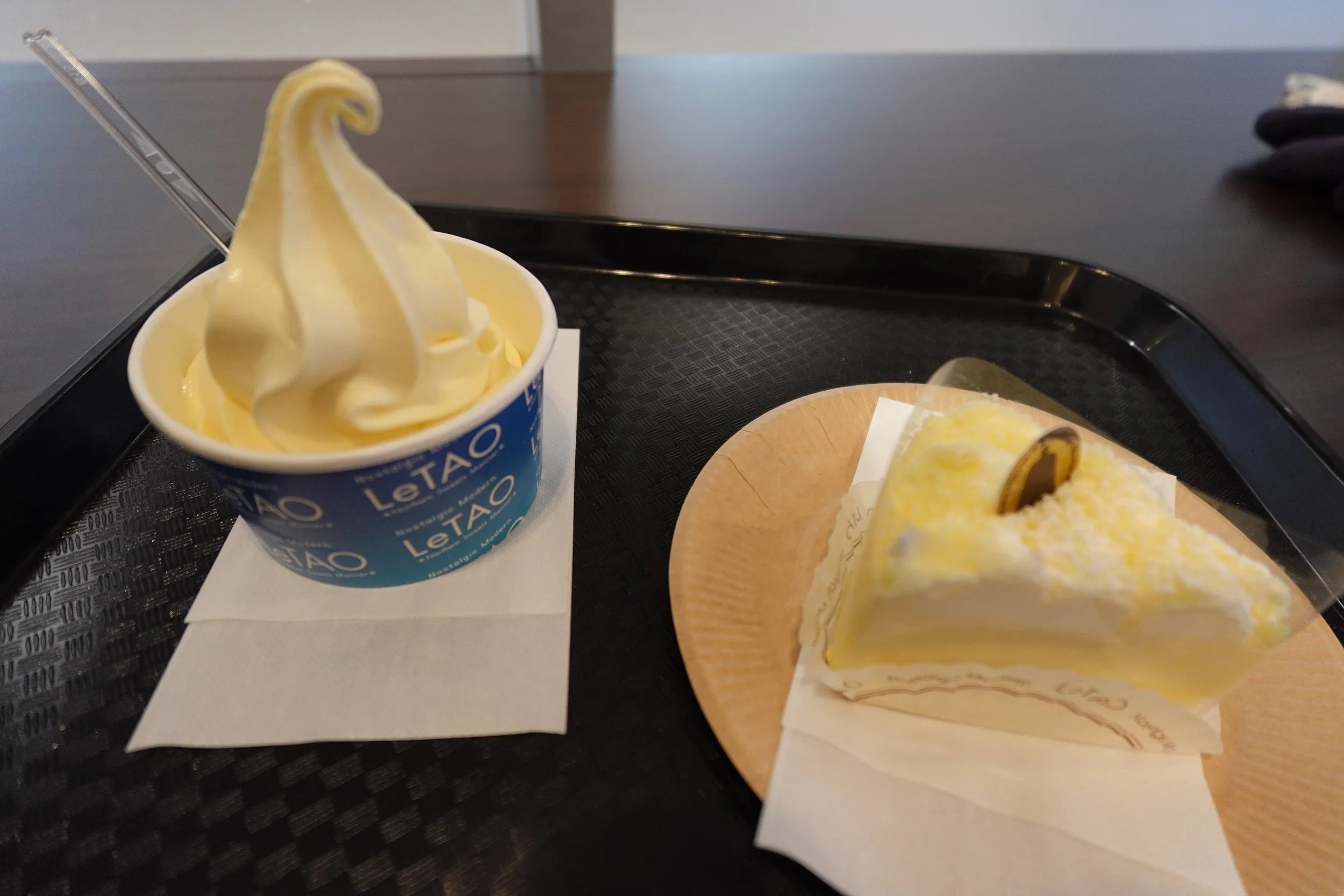 Cup ice-cream and cheese cake slice from LeTao Otaru