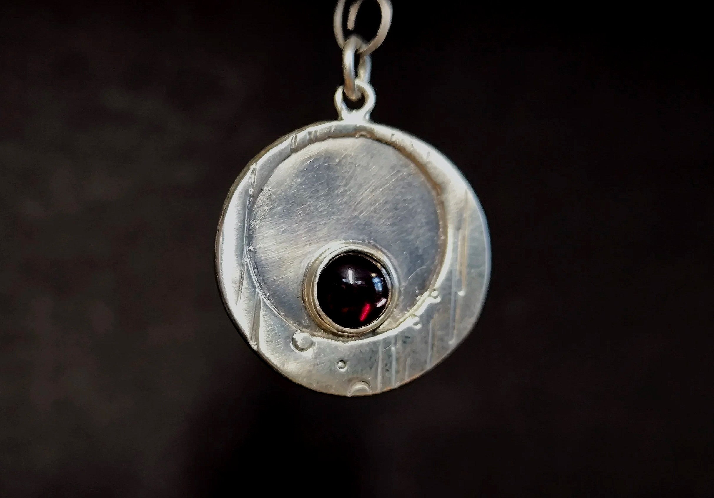 Silber Anhänger mit Granat, handgemacht, Unikat