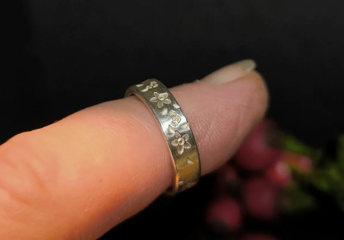 Silber Ring mit Blumen, Unikat, handgemacht, Durchmesser 17,4 mm