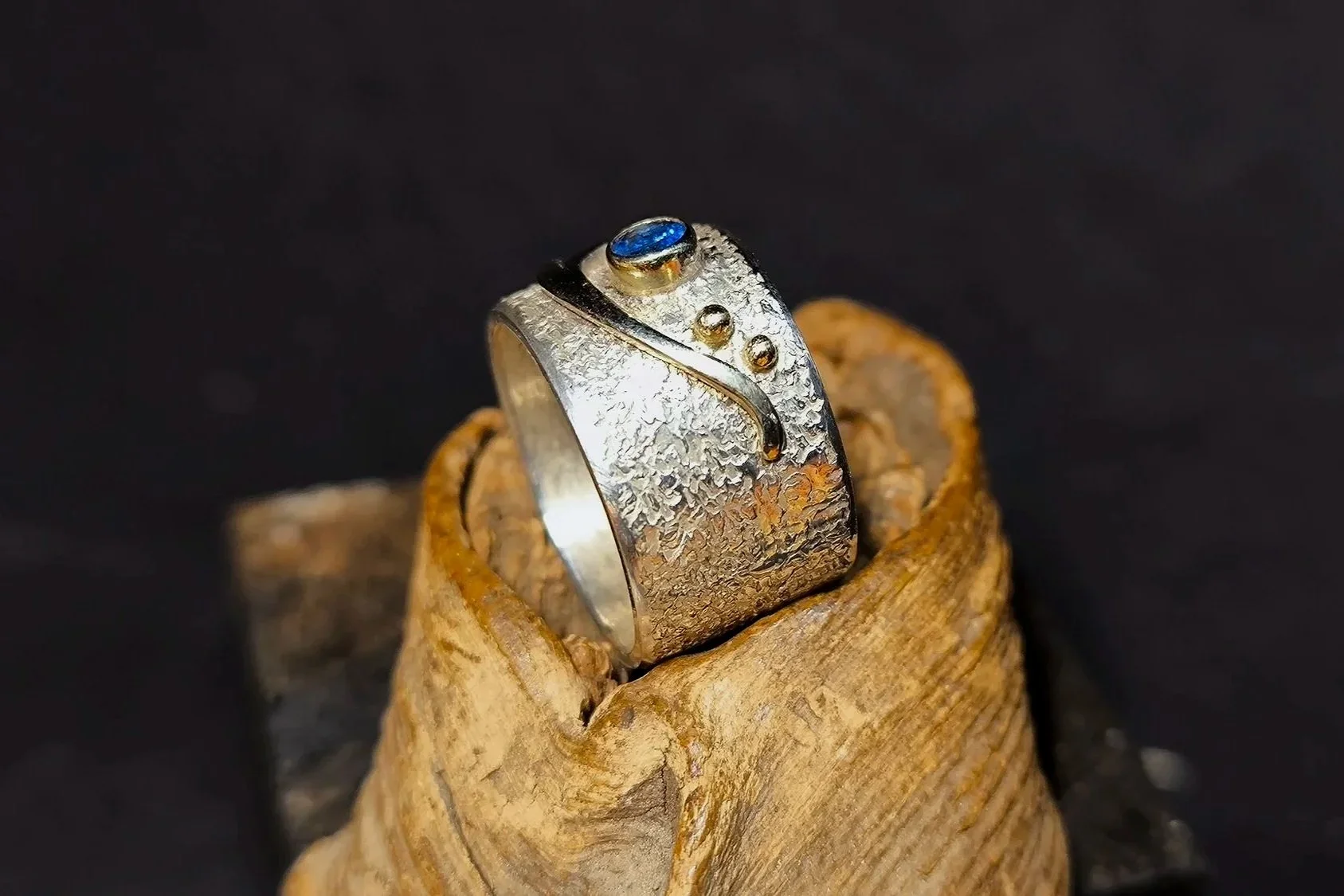 Silberring mit Gold und Saphir, bicolour, Einzelstück