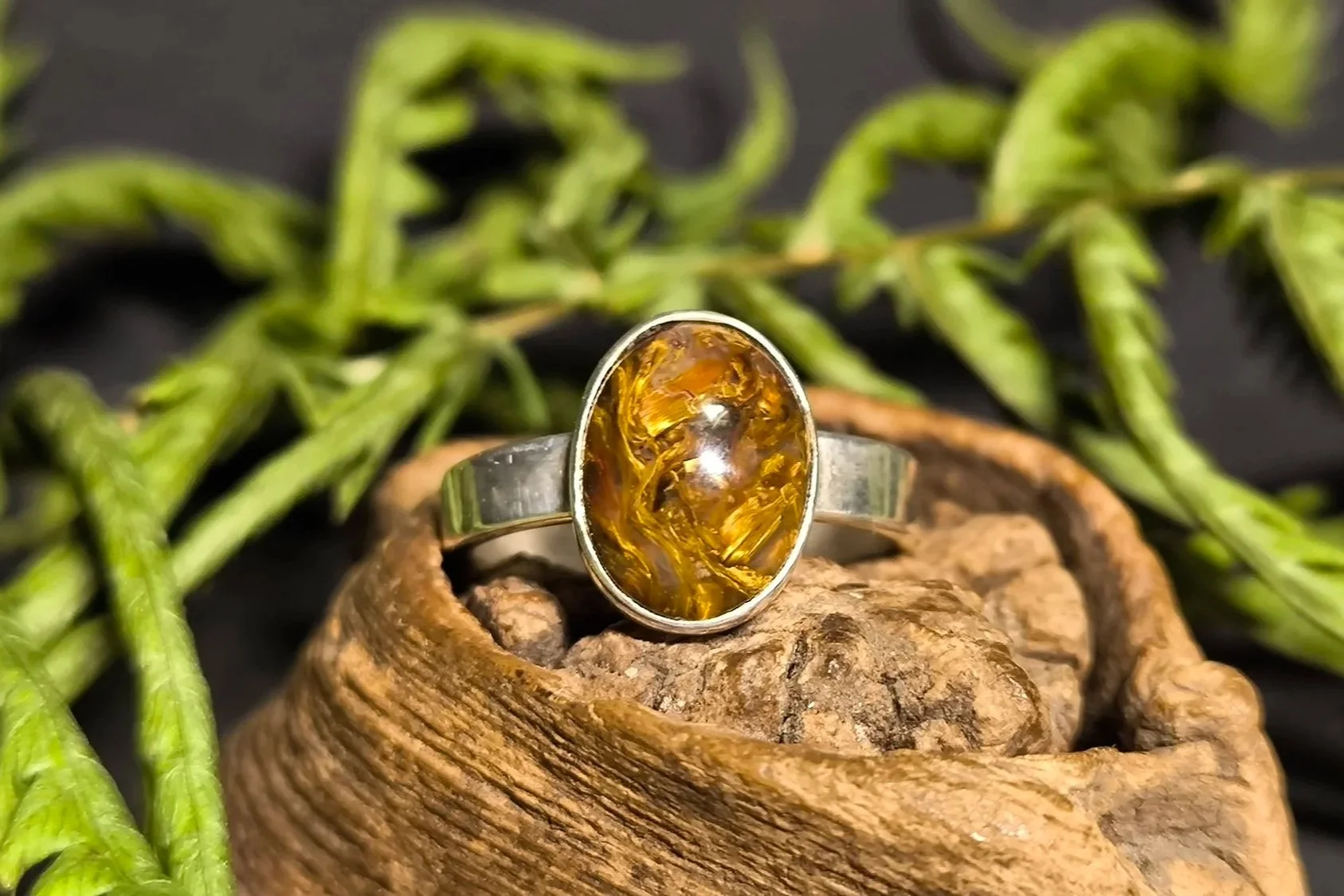 Silberring mit Tigerauge, 12x9 mm, Umfang 52/53