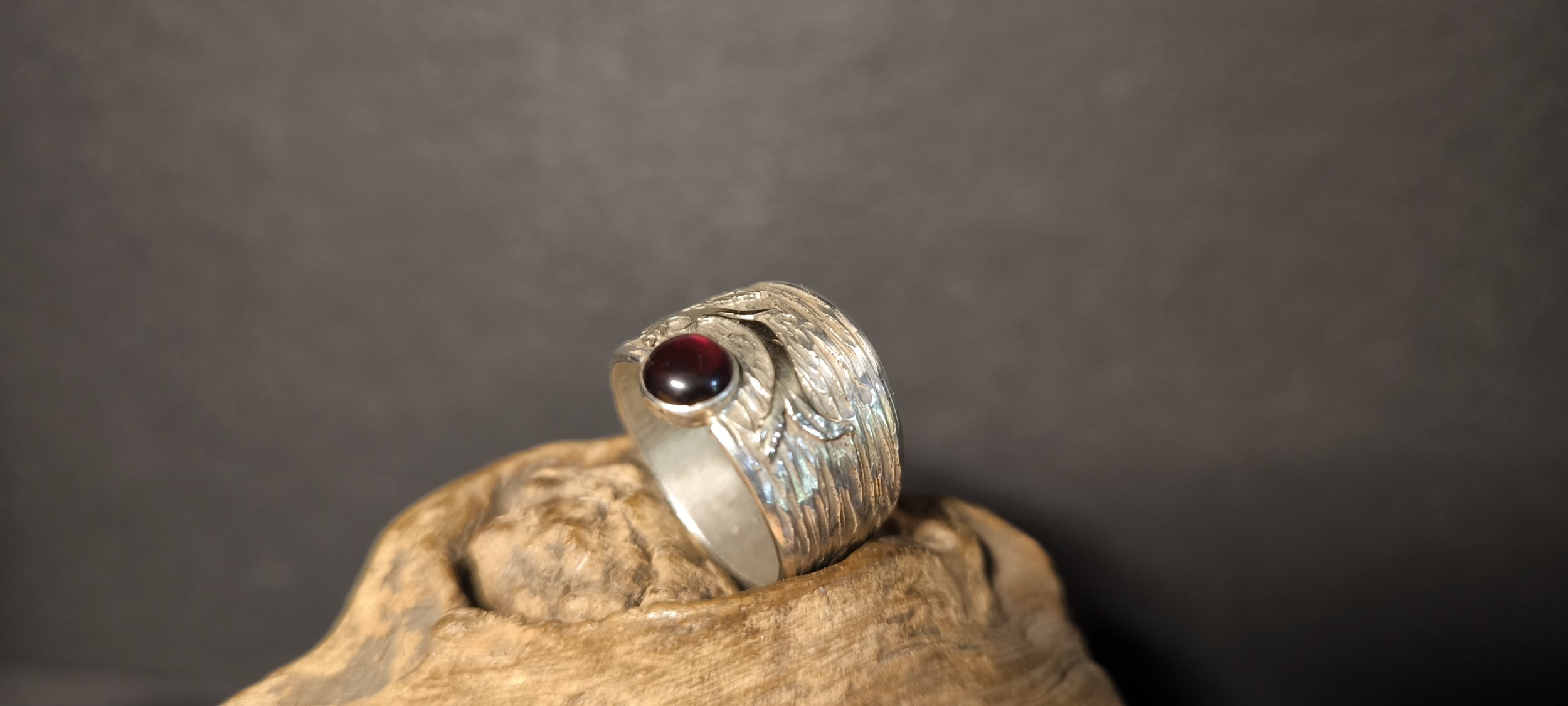 Granat Ring, Durchmesser 19,2 mm Gold und Silber, Unikat, handgemacht