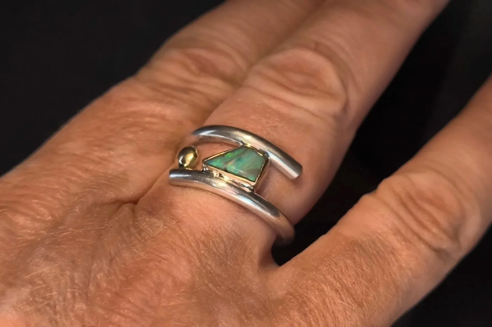 Edelopal Ring, Unikat, Durchmesser 19 mm, Gold & Silber
