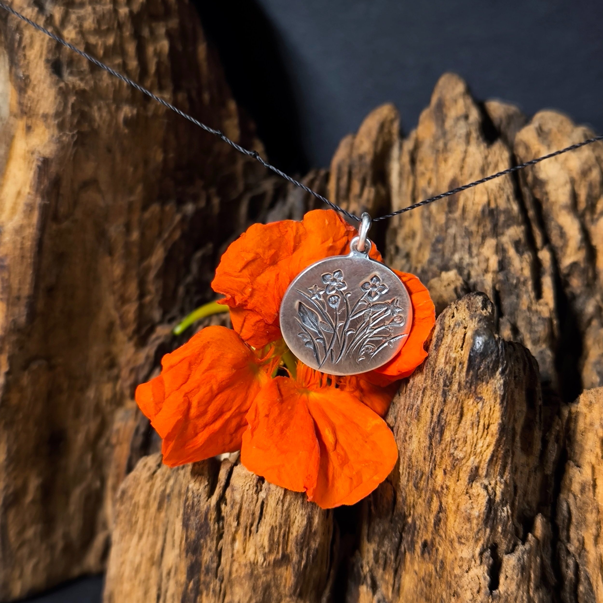 Unikat Silberscheibe mit Blume Durchmesser 17,5mm