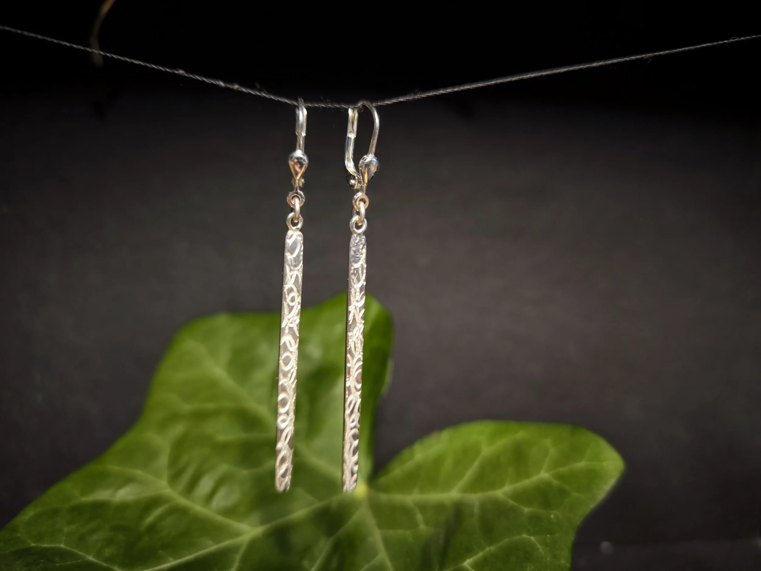 Ohrhänger Silberstäbchen, handgefertigter Silberschmuck, Silberschmiede Eigen-Art