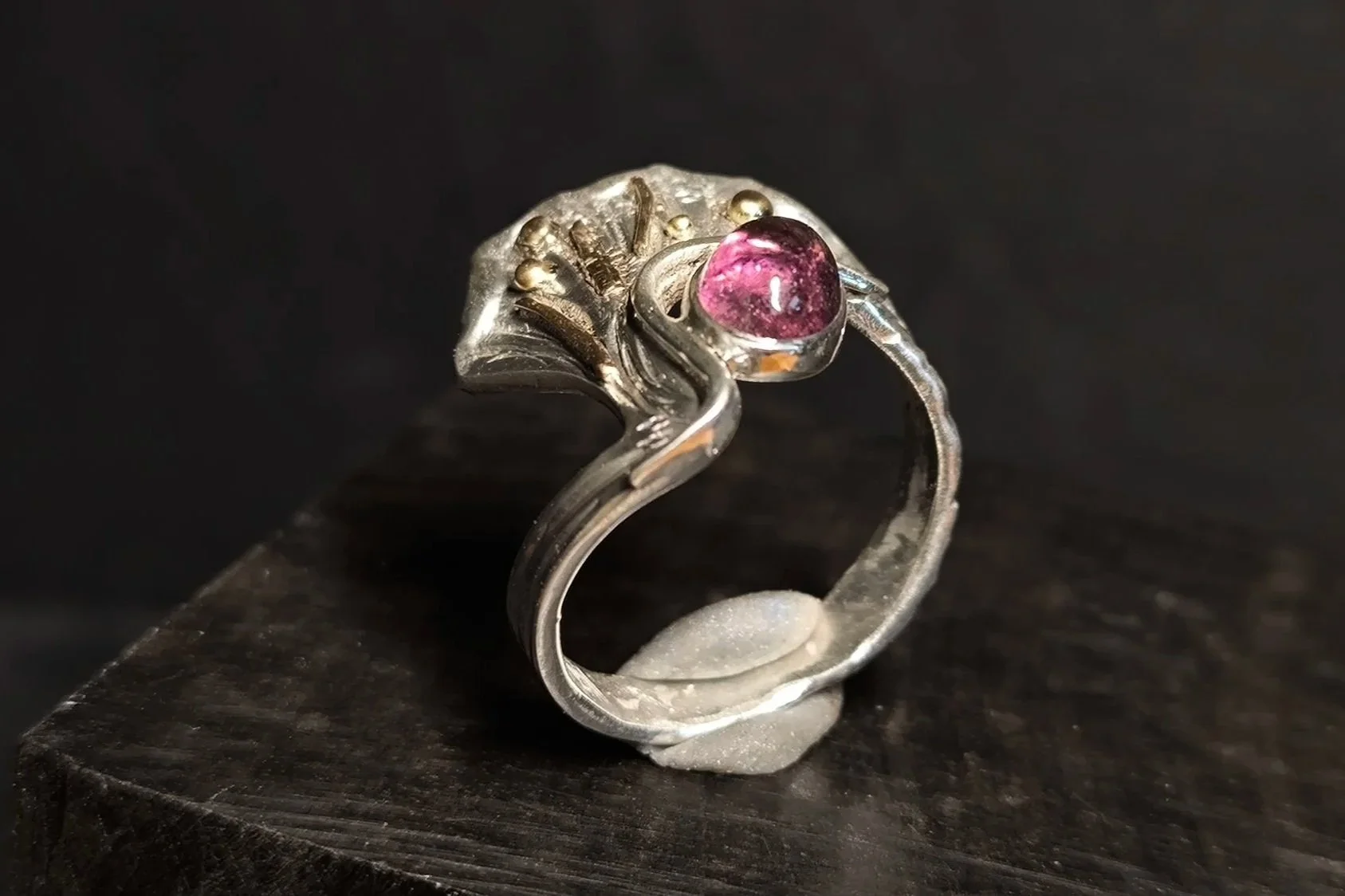 Silberring mit Turmalin und Gold, Durchmesser 18 mm
