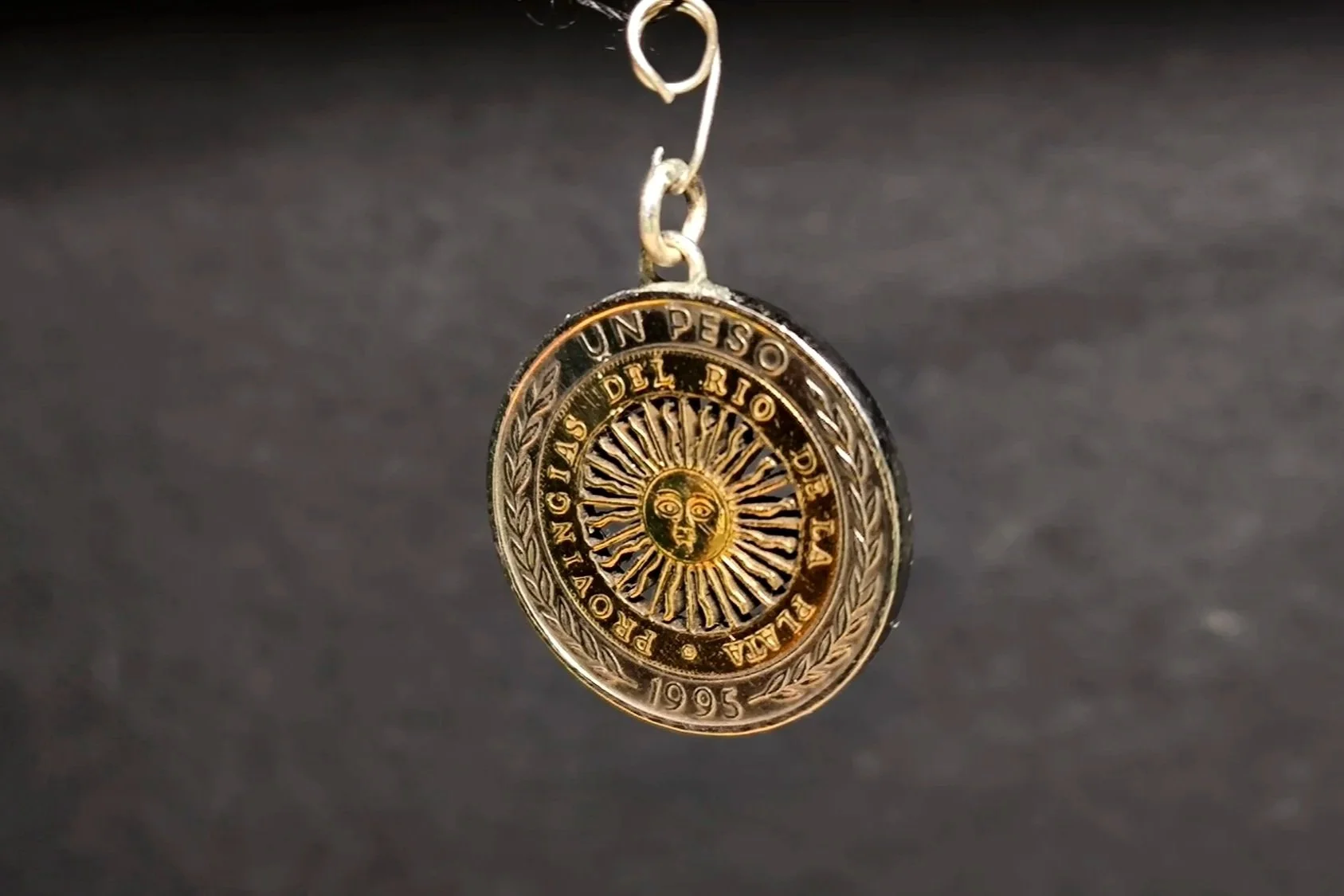 Kettenanhänger Sonne, 1 Peso Münze, Handarbeit