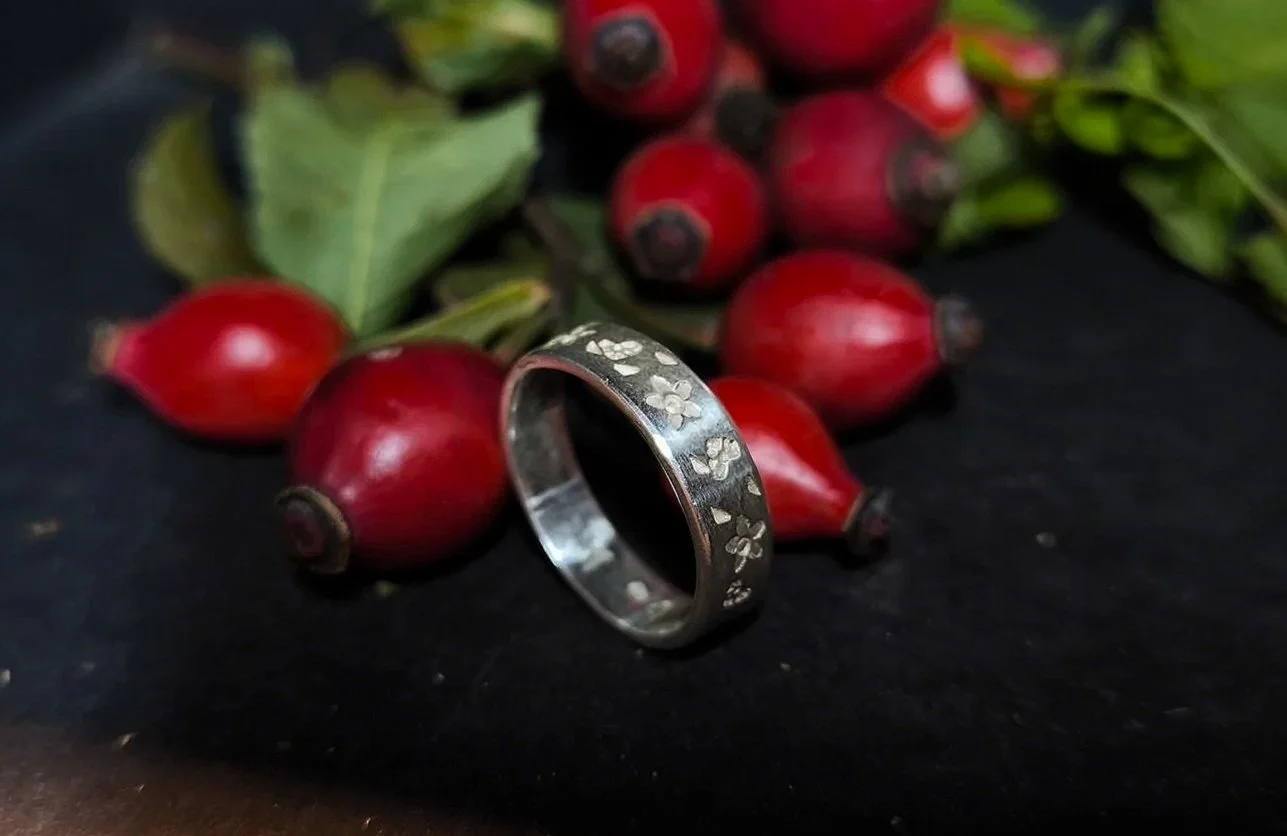 Silber Ring mit Blumen, Unikat, handgemacht, Durchmesser 17,4 mm