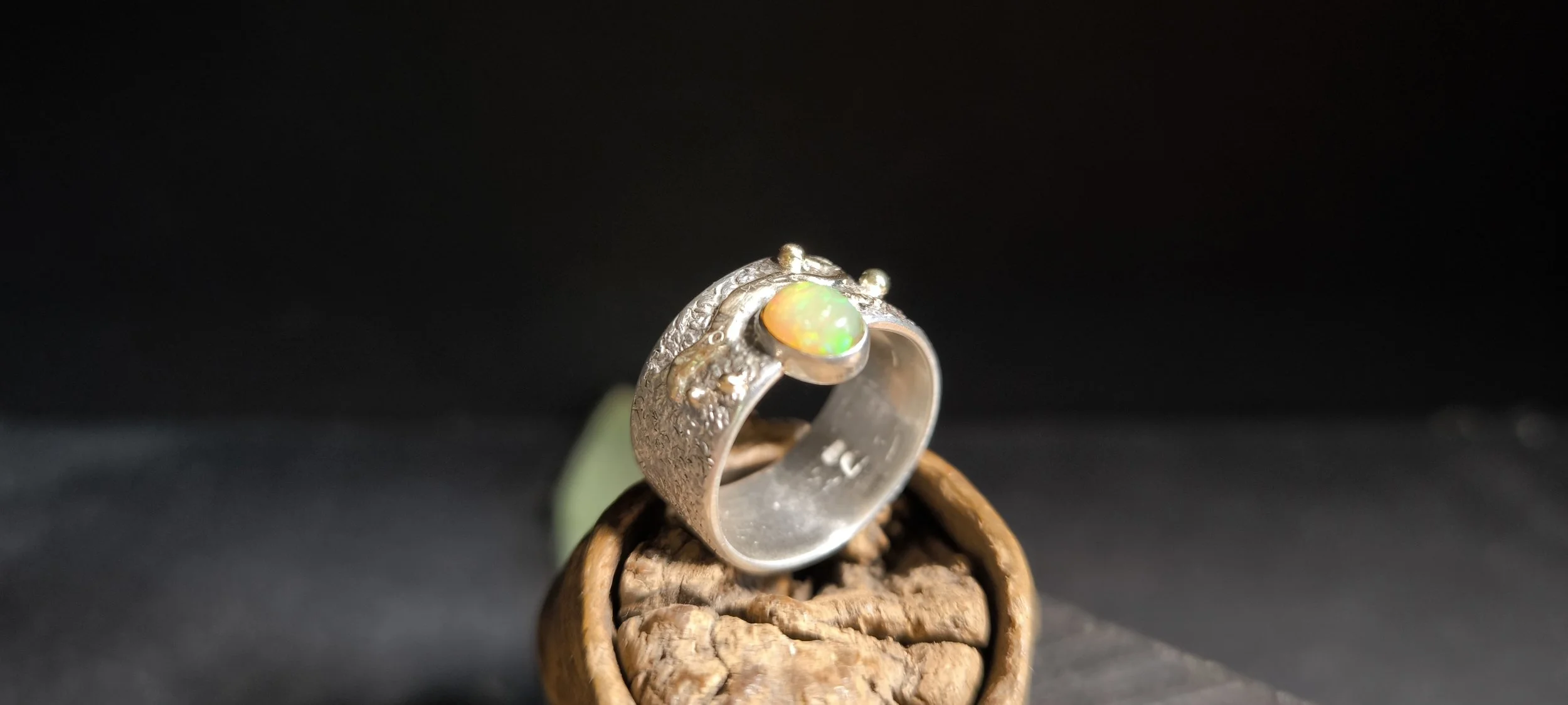 Opal Ring, Umfang 59 mm, Gold & Silber, Unikat, Silberschmiede-Eigen-Art