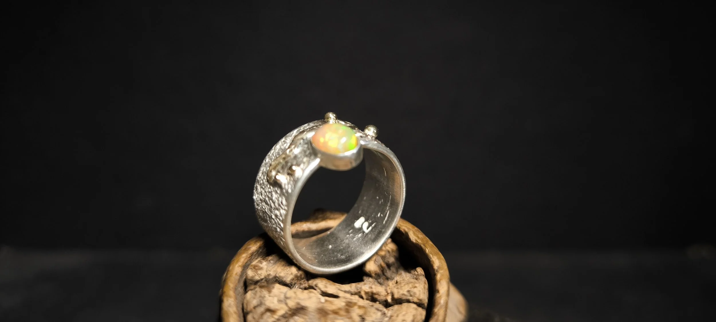 Opal Ring, Umfang 59 mm, Gold & Silber, Unikat, Silberschmiede-Eigen-Art