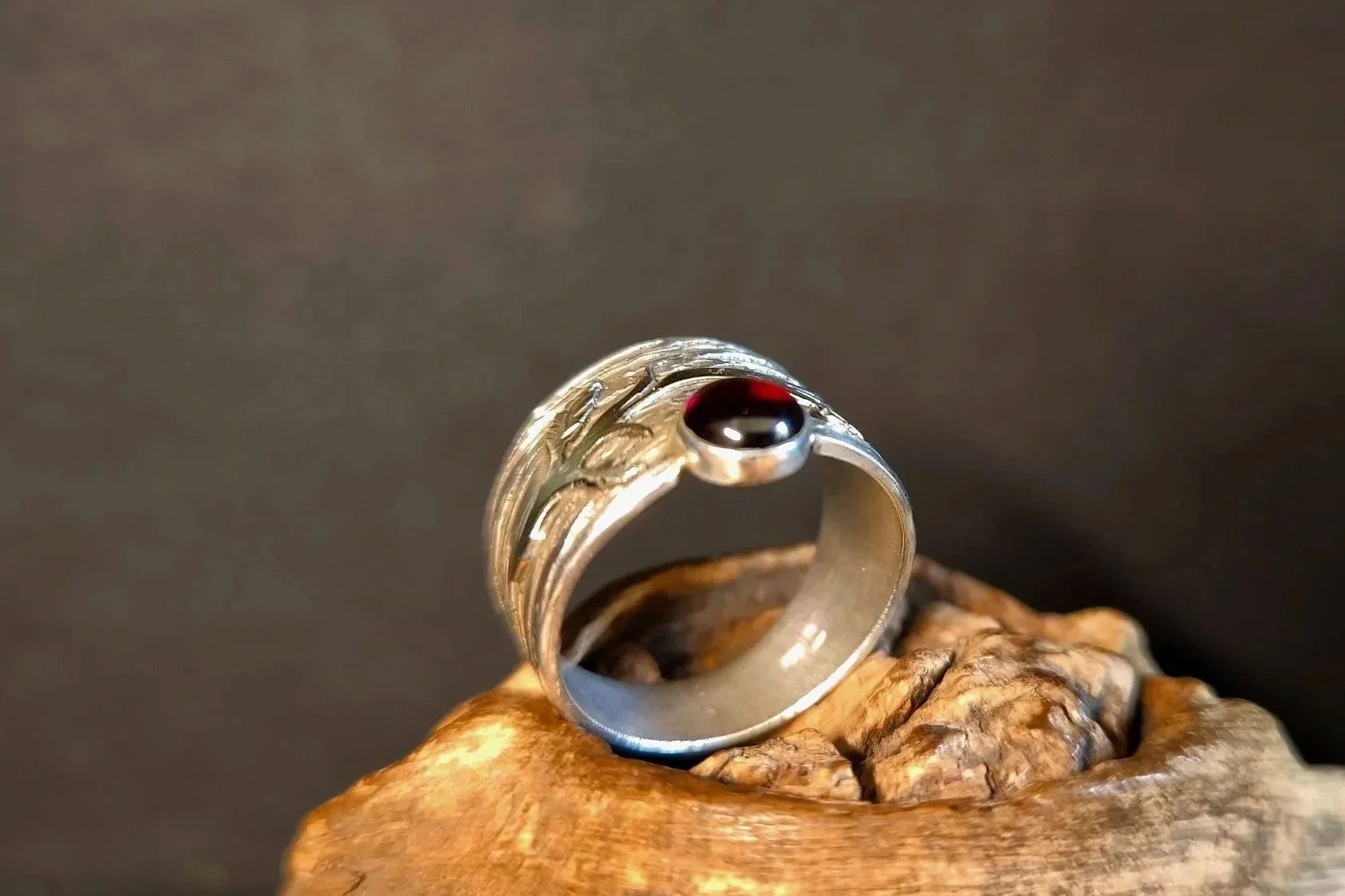 Granat Ring, Gold und Silber, Unikat, handgemacht, Silberschmiede-Eigen-Art