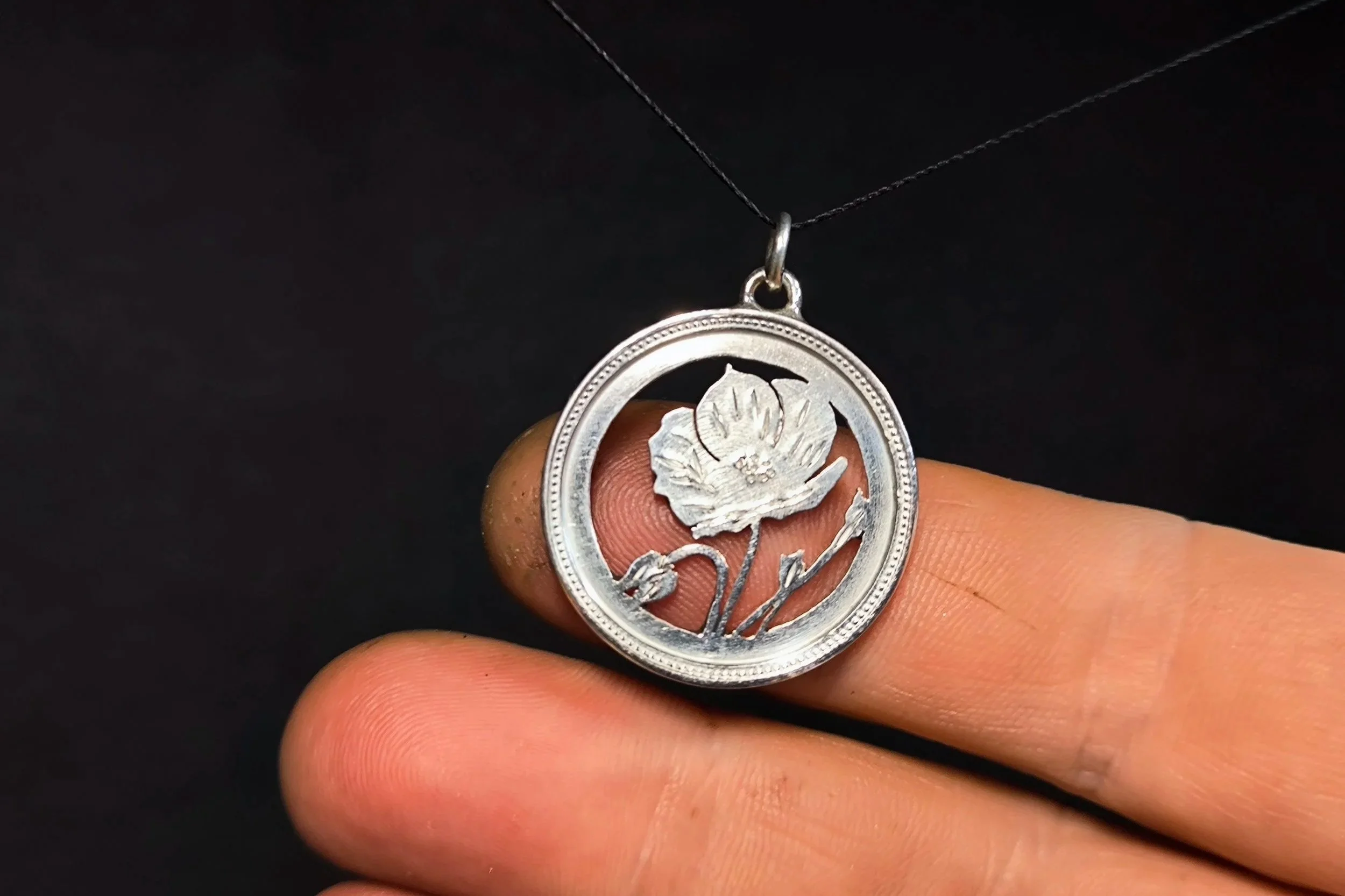 Silberanhänger, Mohnblume, Silberschmiede-Eigen-Art