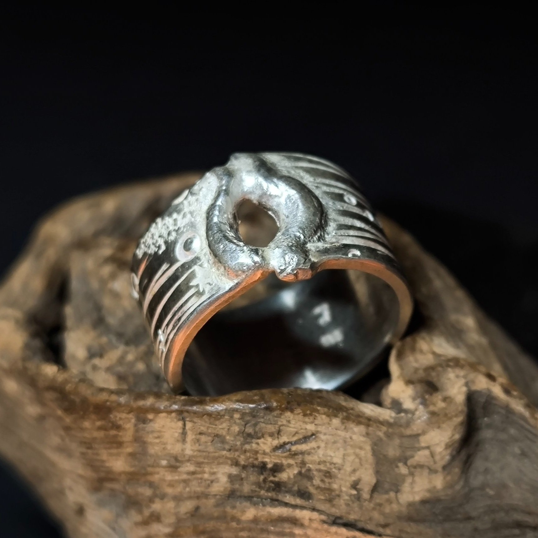 Silberring kleiner Durchbruch Unikatschmuck der Silberschmiede-Eigen-Art