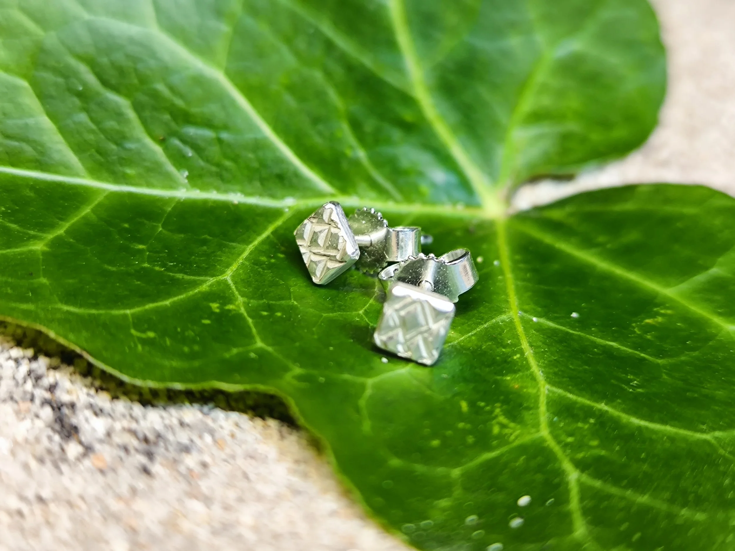 Ohrstecker Silber, 5x5 mm, handgemacht, Unikat