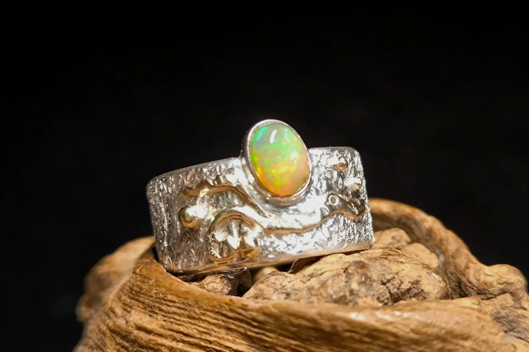 Opal Ring, Umfang 59 mm, Gold & Silber, Unikat, Silberschmiede-Eigen-Art