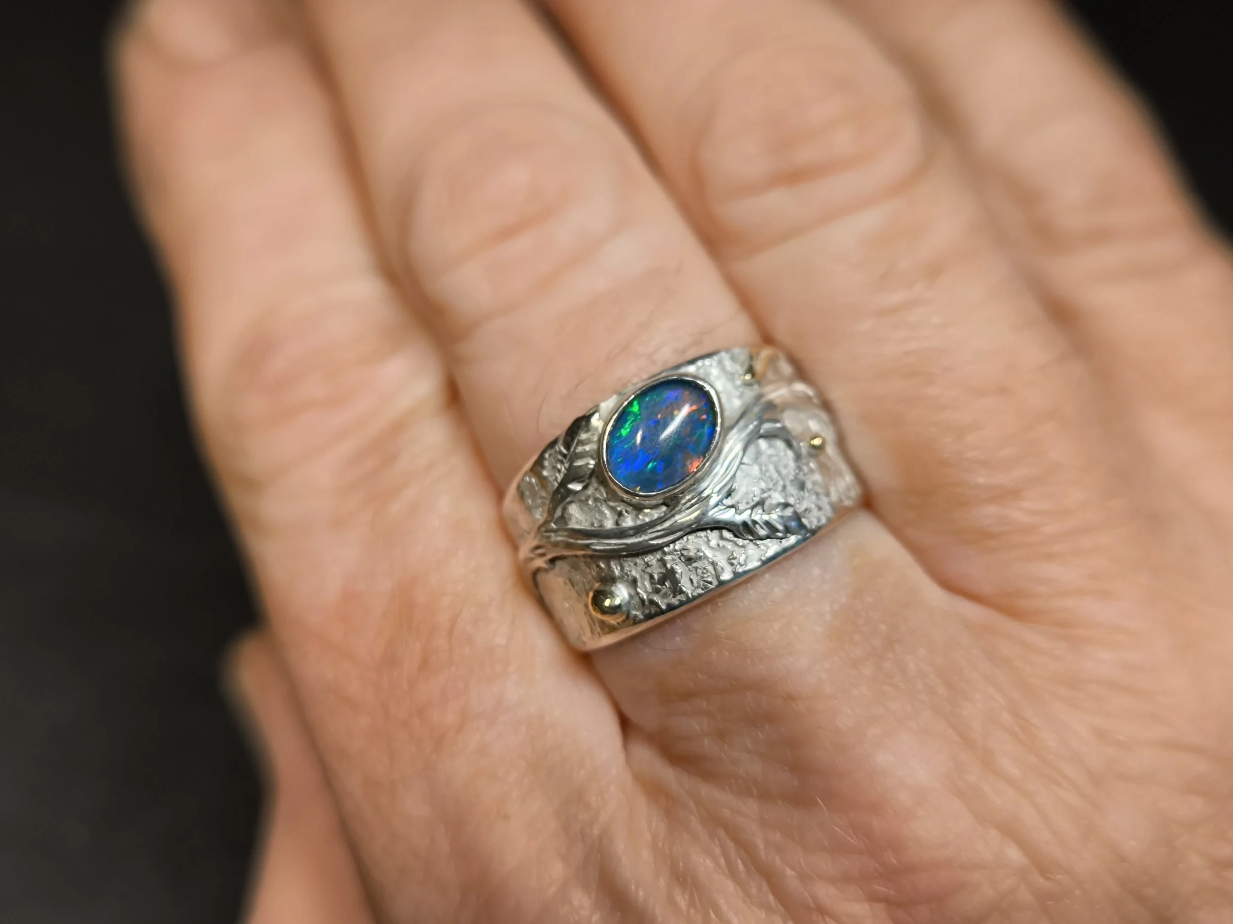 Silberring mit Opaltriplette, Umfang 63/64 mm, Unikat