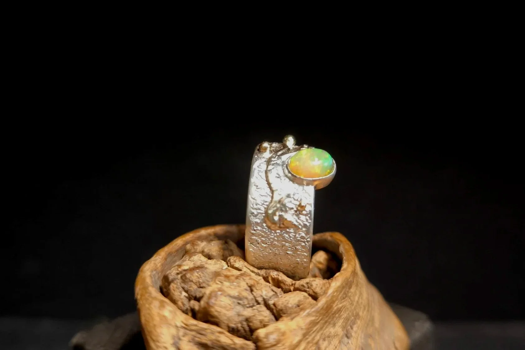 Opal Ring, Umfang 59 mm, Gold & Silber, Unikat, Silberschmiede-Eigen-Art