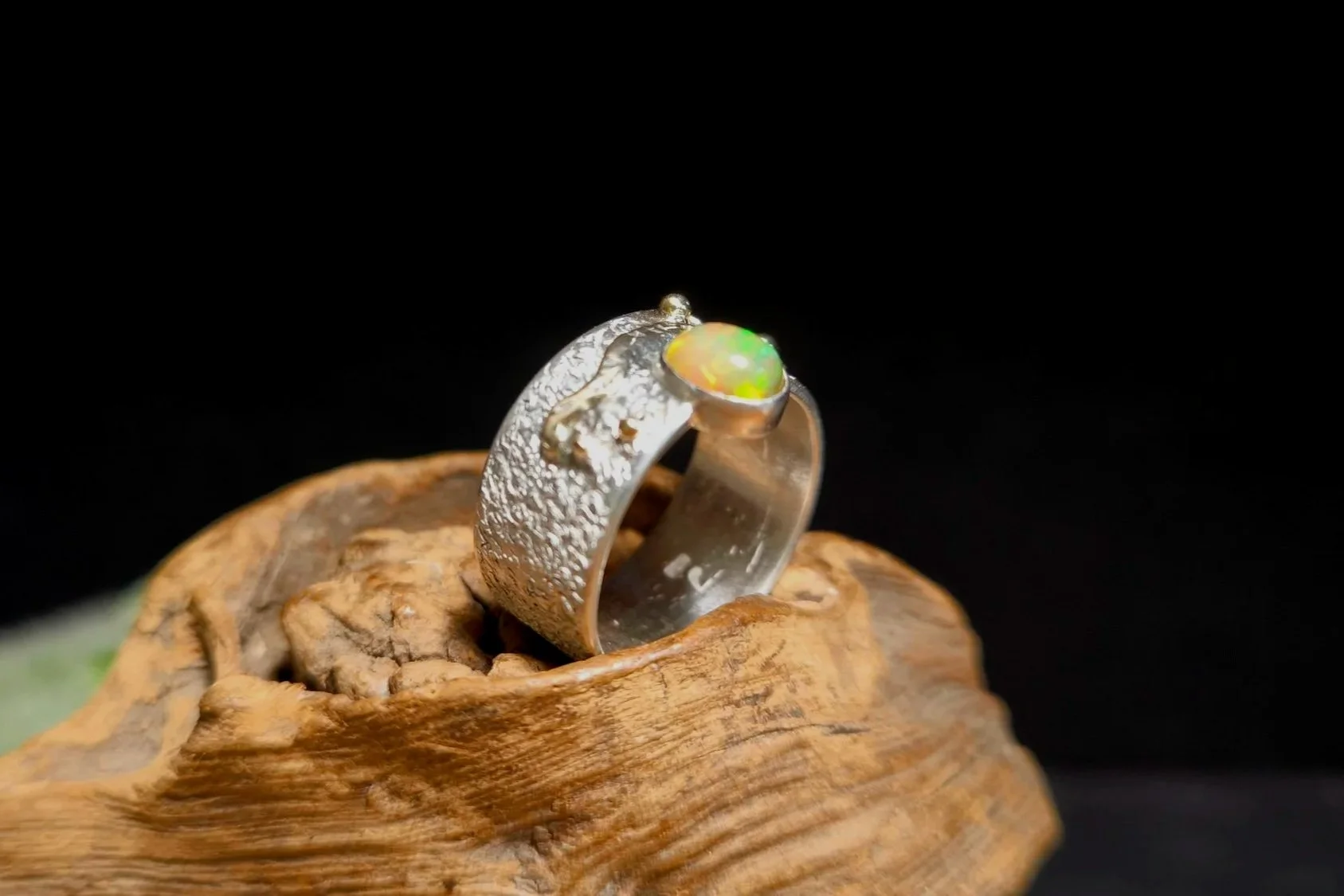 Opal Ring, Umfang 59 mm, Gold & Silber, Unikat, Silberschmiede-Eigen-Art