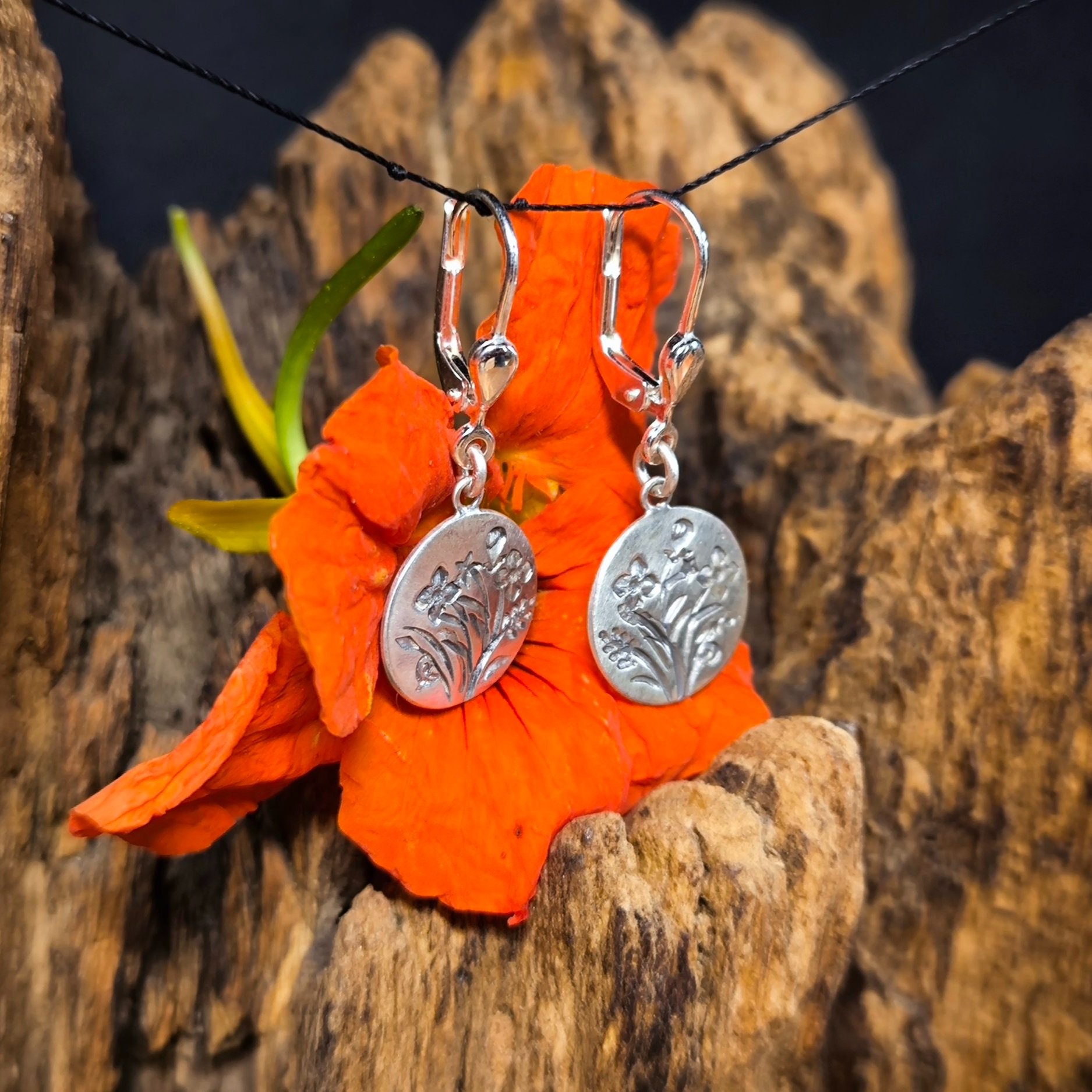 Silber Ohrhänger mit Blumenwiese rund, Handarbeit-Unikat