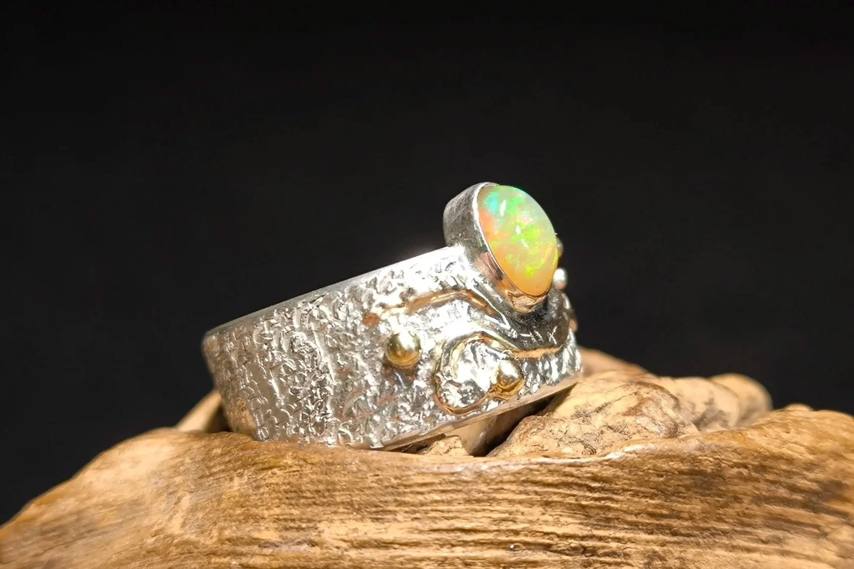 Opal Ring, Umfang 59 mm, Gold & Silber, Unikat, Silberschmiede-Eigen-Art